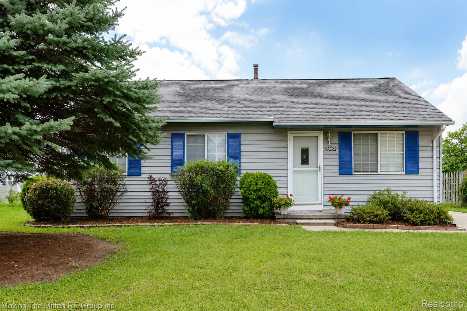 16222 Hillsbriar Drive — photo