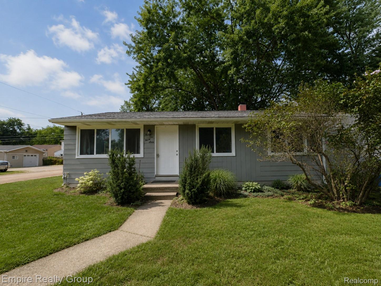 2997 Woodlawn Street — photo