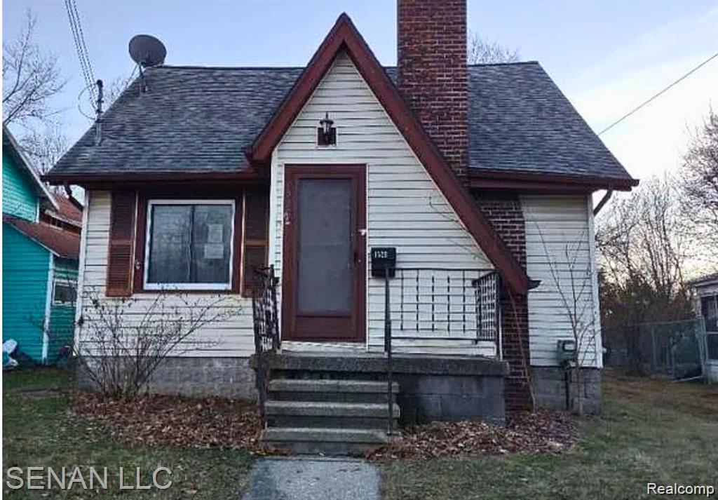 1520 E Oakland Avenue — photo