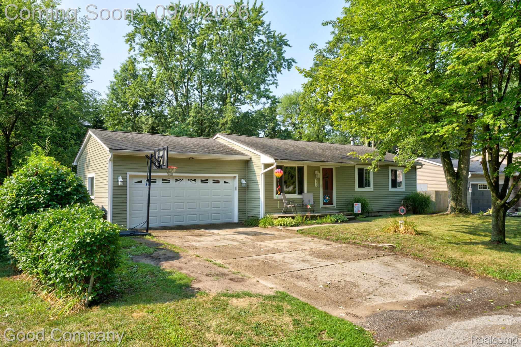 255 Oriole Street — photo