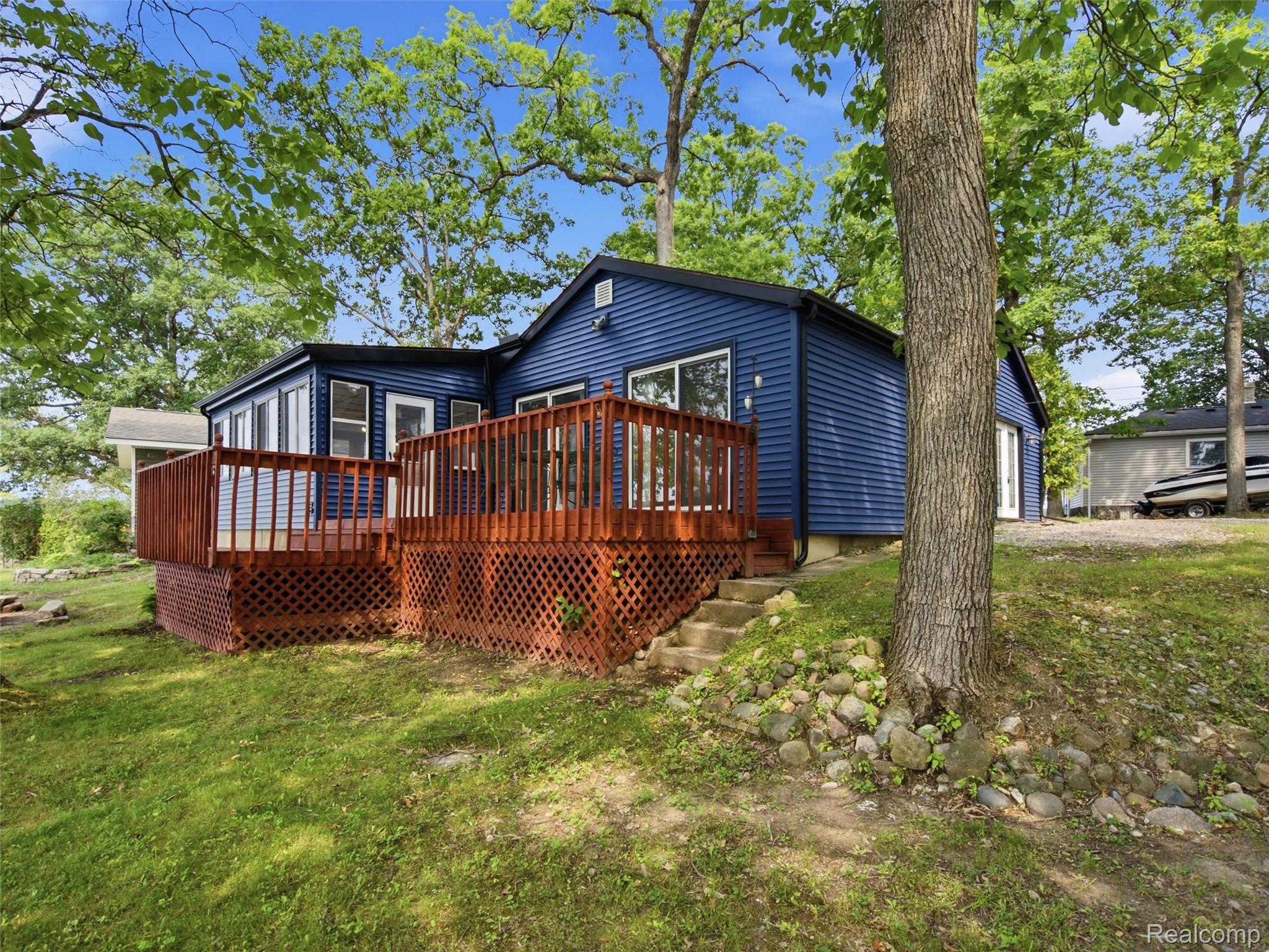 7389 Selma Drive — photo