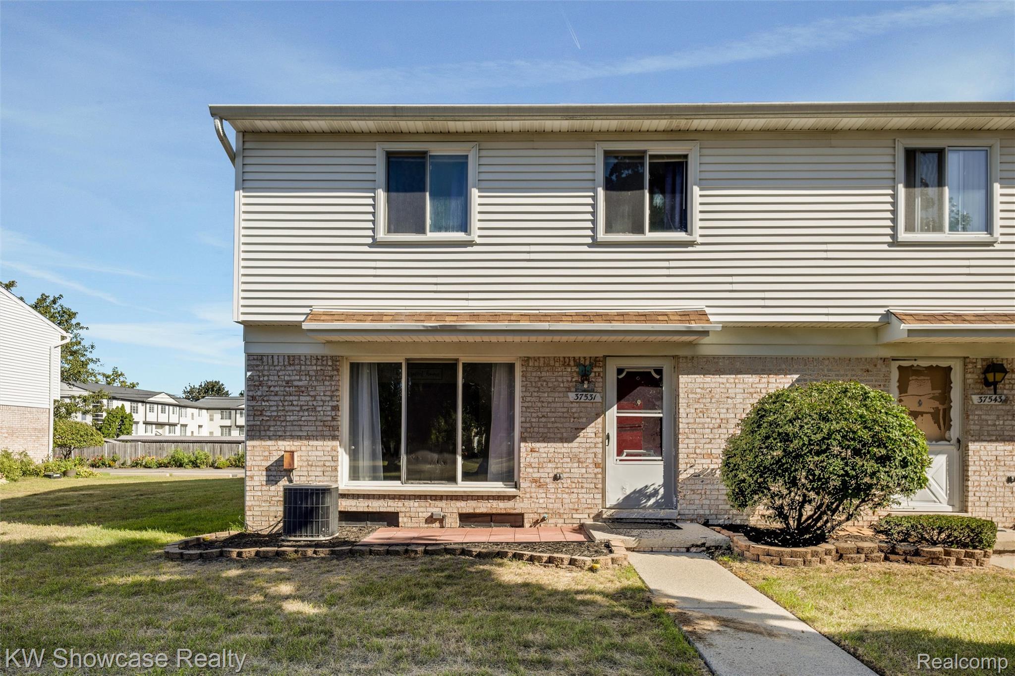 37531 N Colonial Drive — photo