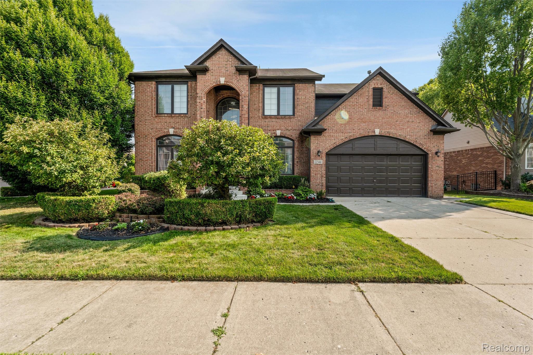 22344 Woodlake Drive — photo