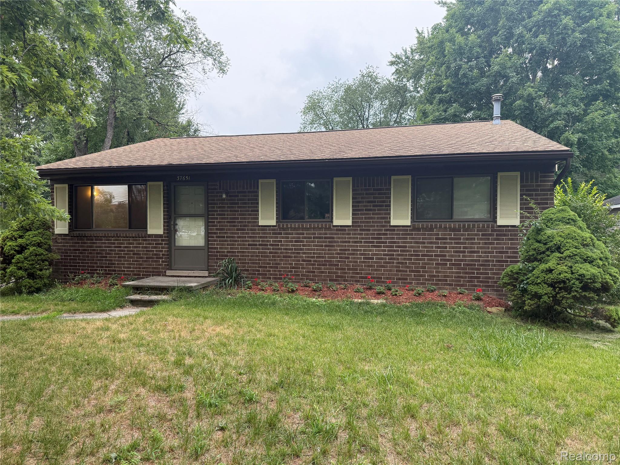 37651 Amrhein Road — photo