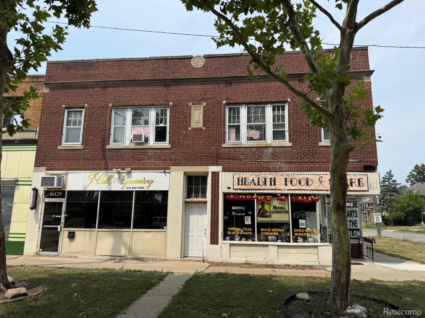 16129 Mack Avenue — photo
