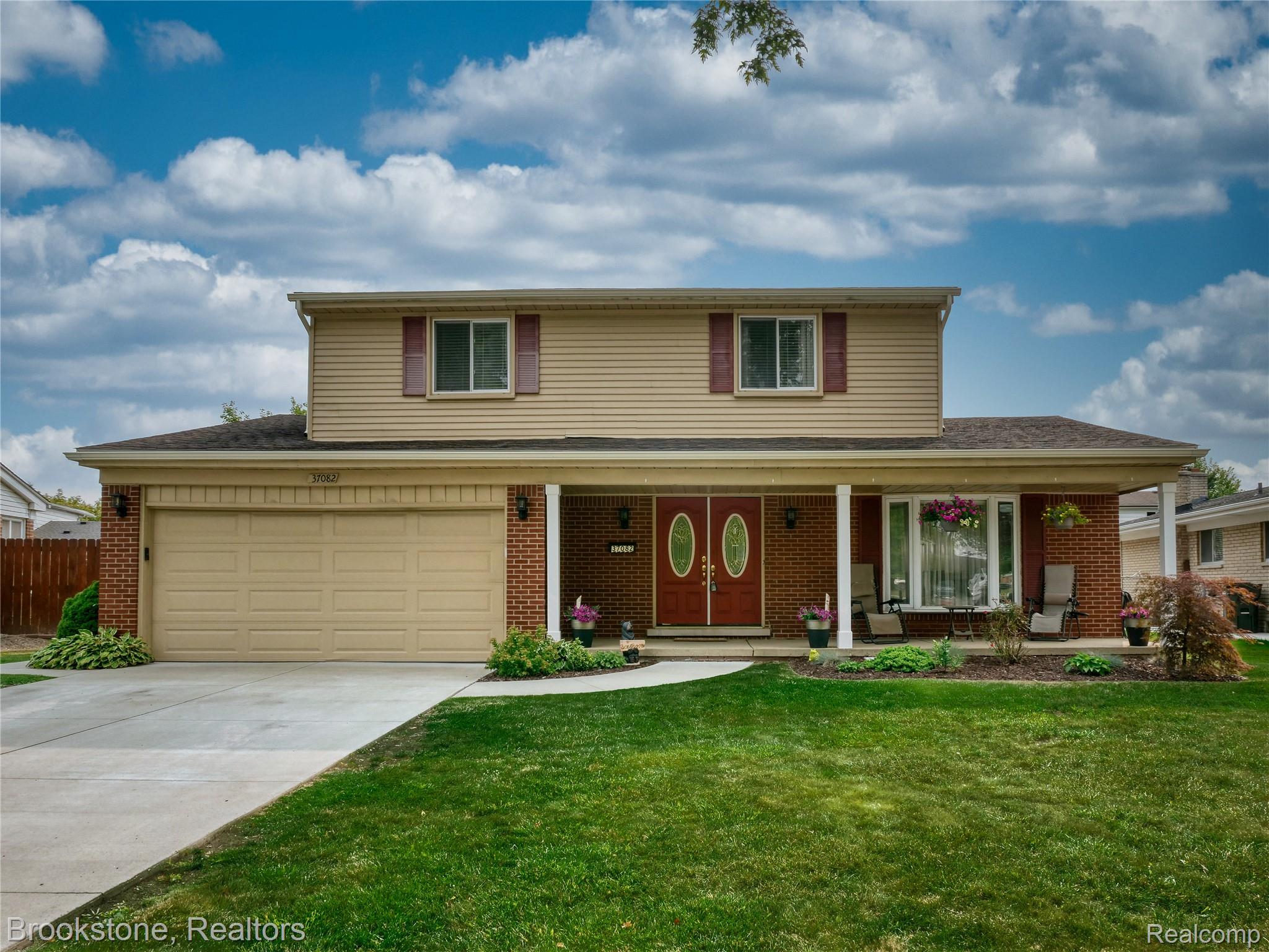 37082 Gary Drive — photo