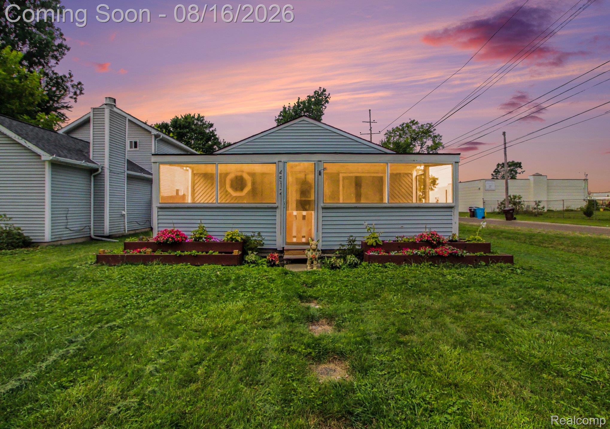 4512 Treadwell Street — photo