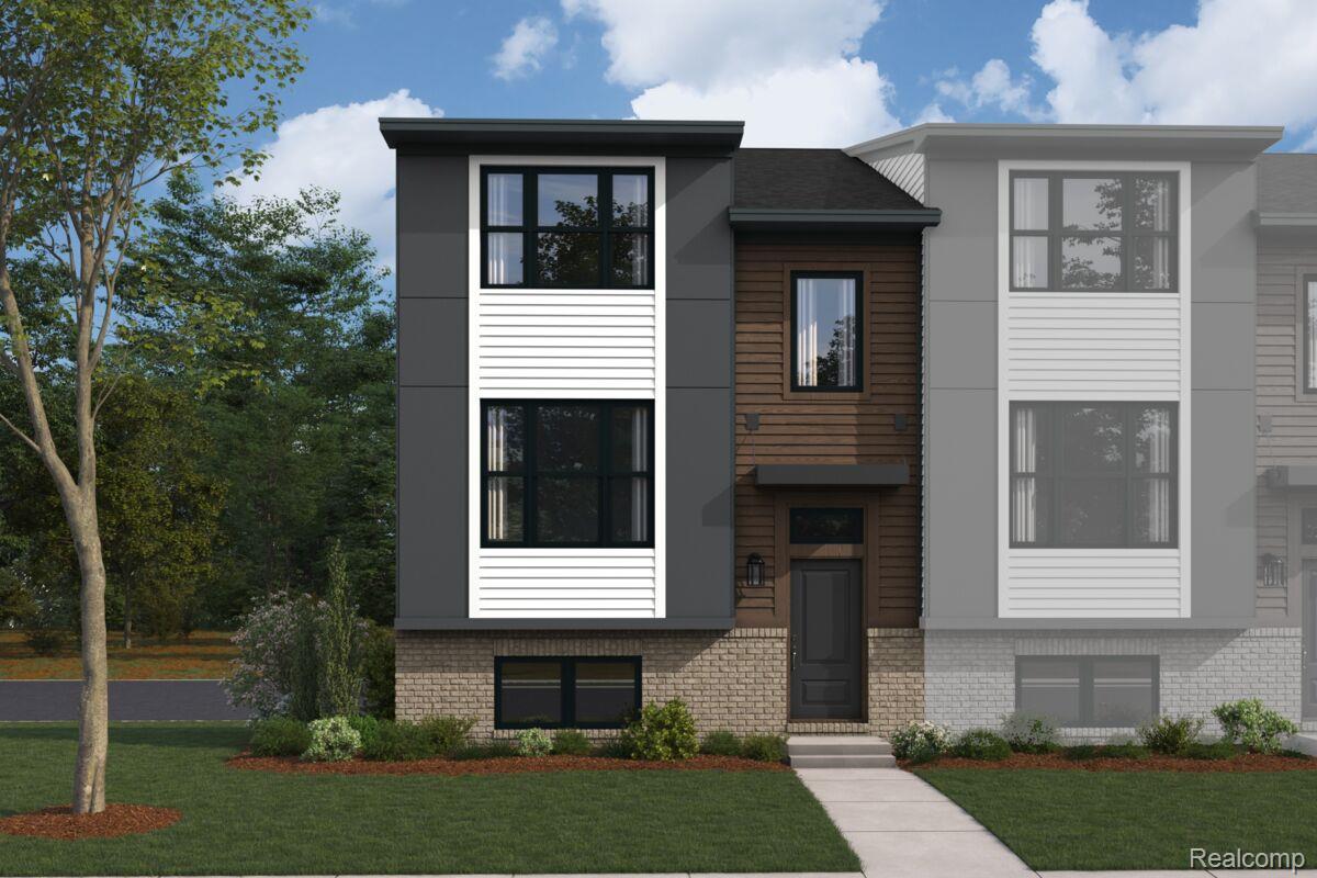 1040 Pine Tree Lane — photo