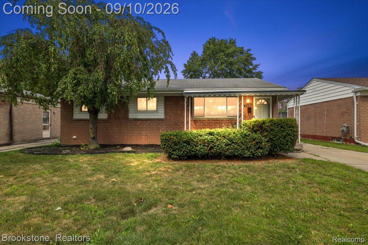 23223 Glenbrook Street — photo