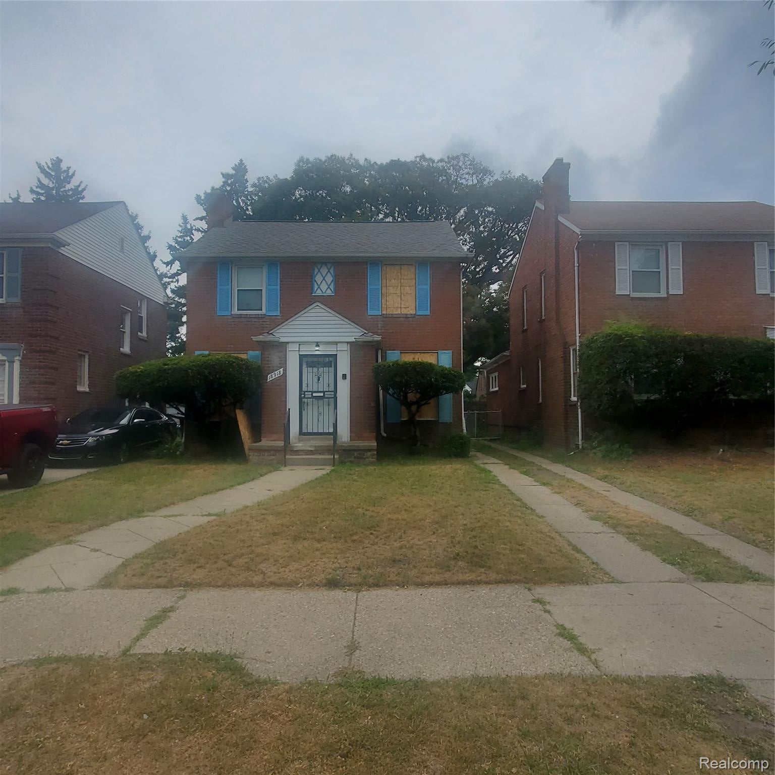 18918 Hartwell Street — photo