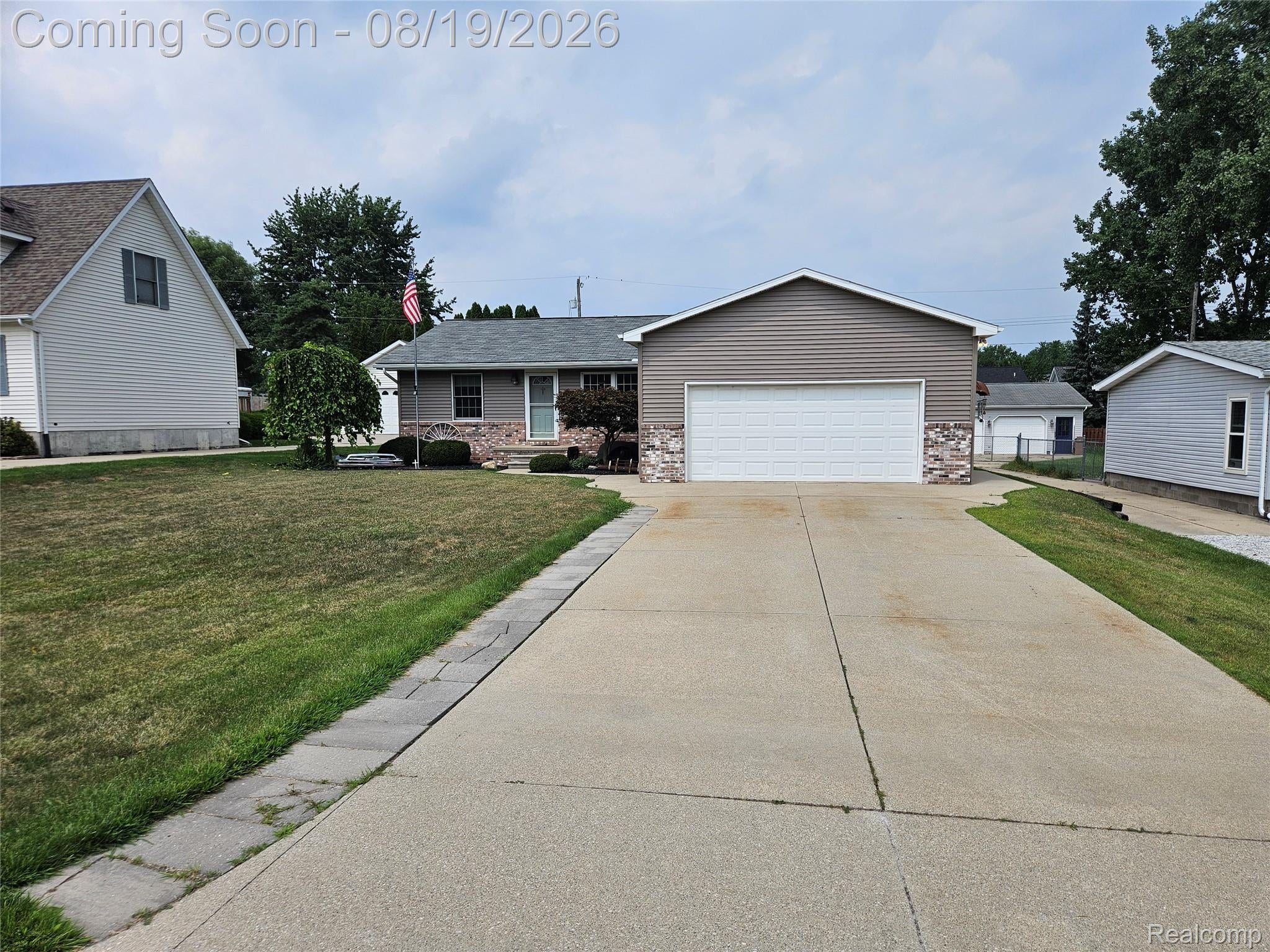 4090 Violet Avenue — photo