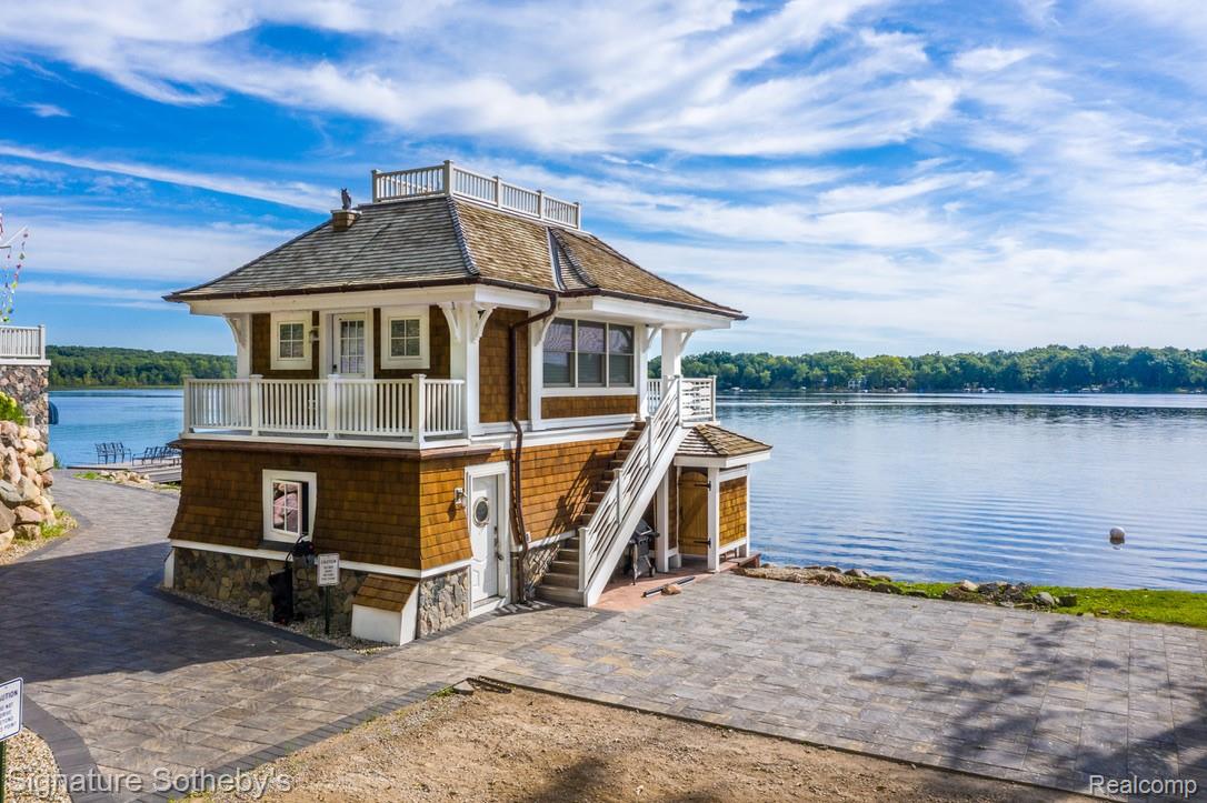 14620 Edgewater Drive — photo