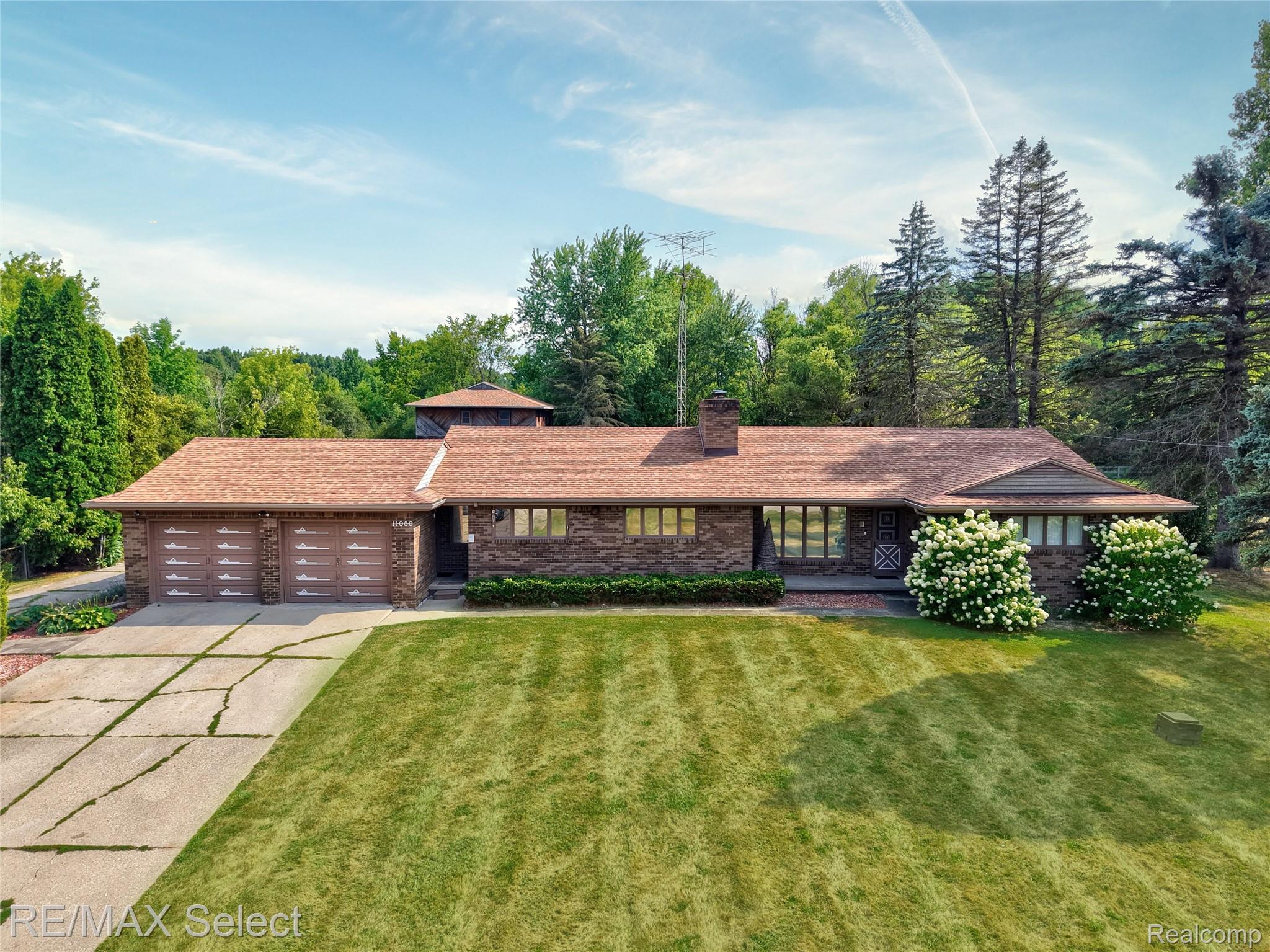 11080 Lapeer Road — photo