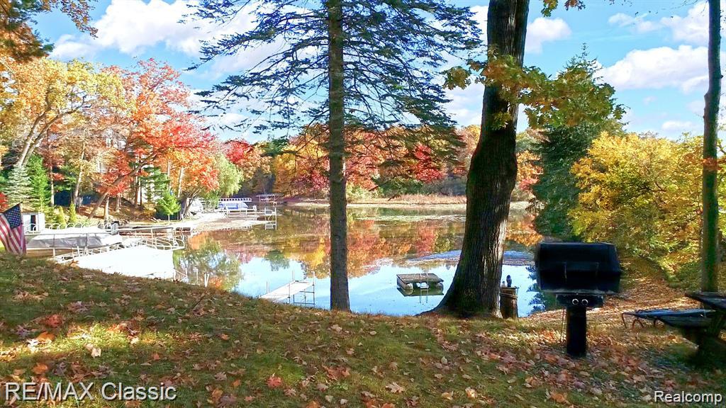 512 Fernhurst Court — photo