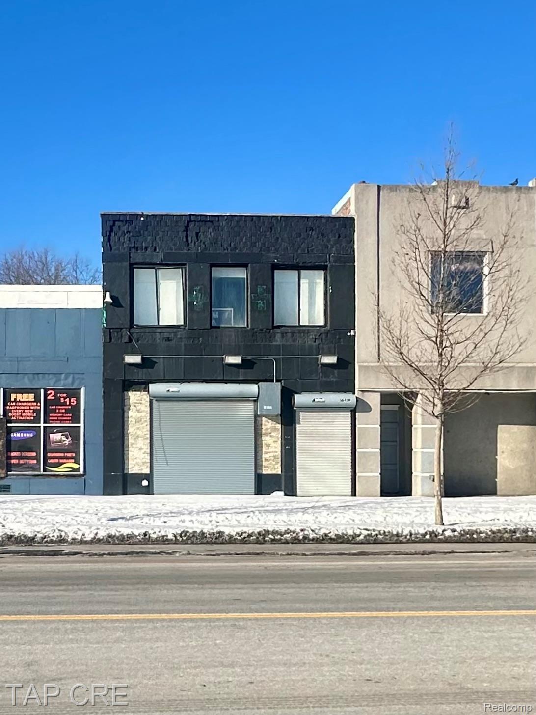 16417 E Warren Avenue — photo