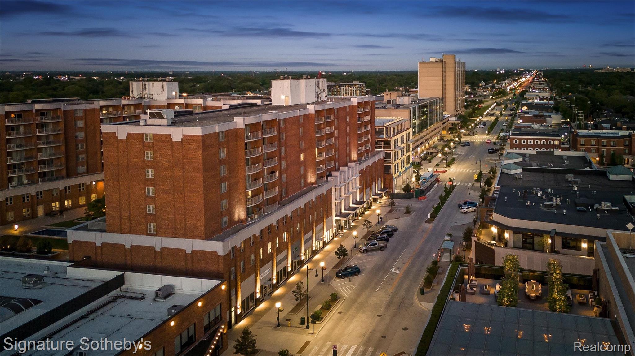 411 S Old Woodward Avenue 704 — photo