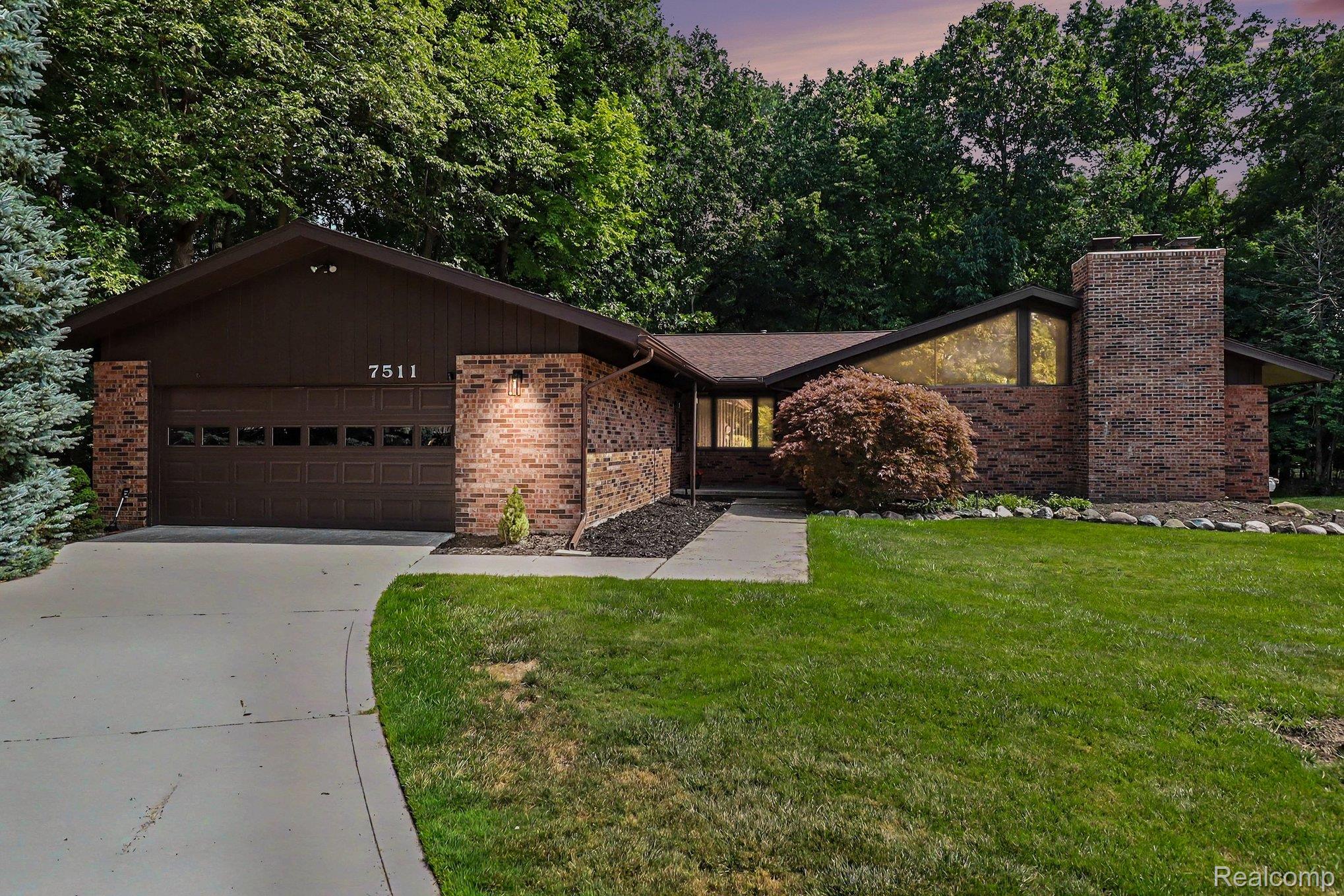 7511 Tiverton Court — photo
