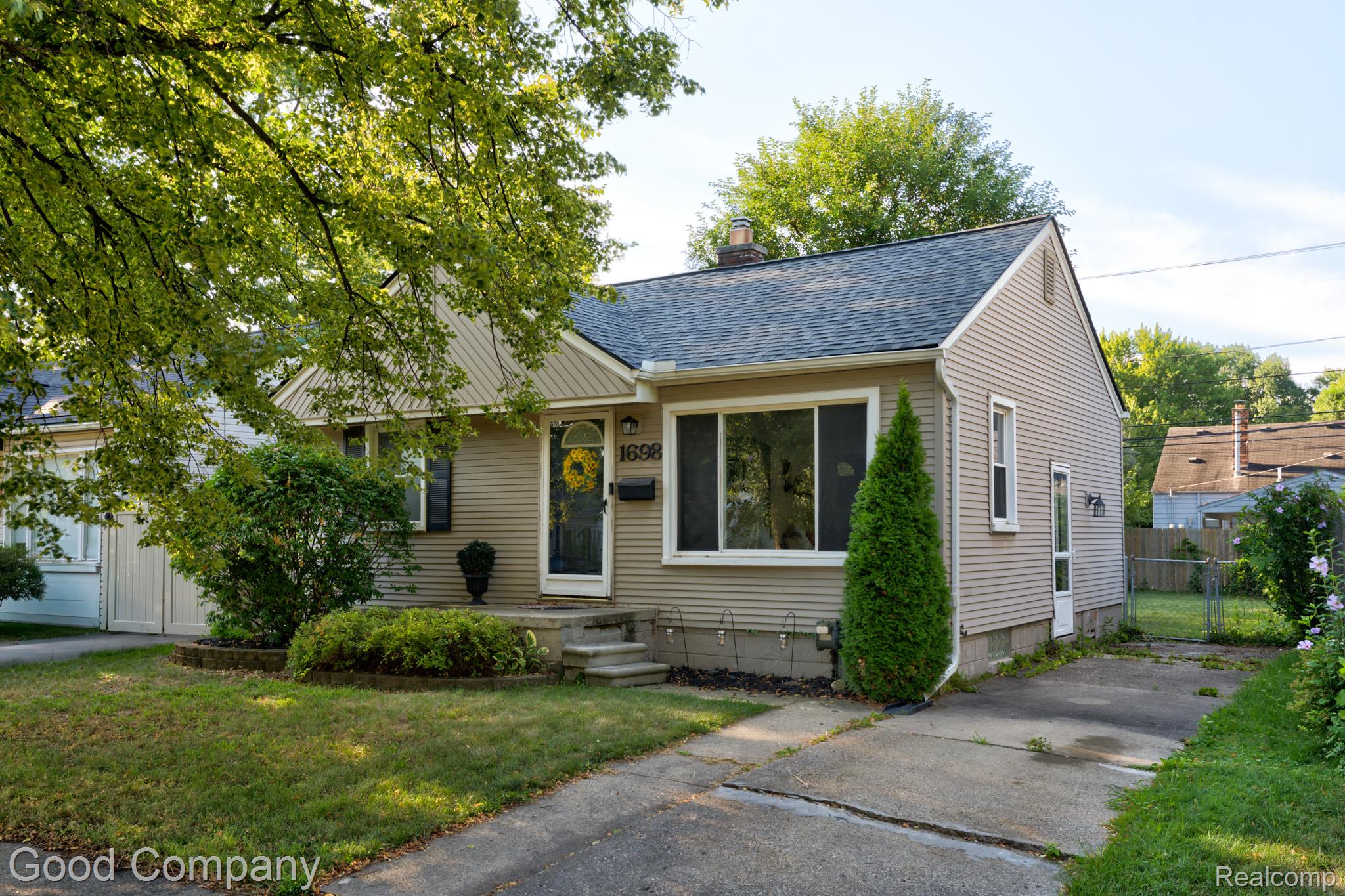 1698 Annabelle Street — photo