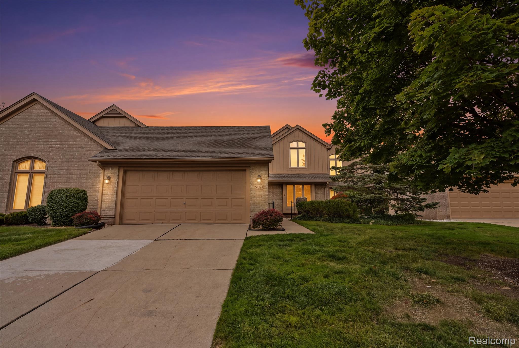 5828 Dawn Ridge Drive — photo