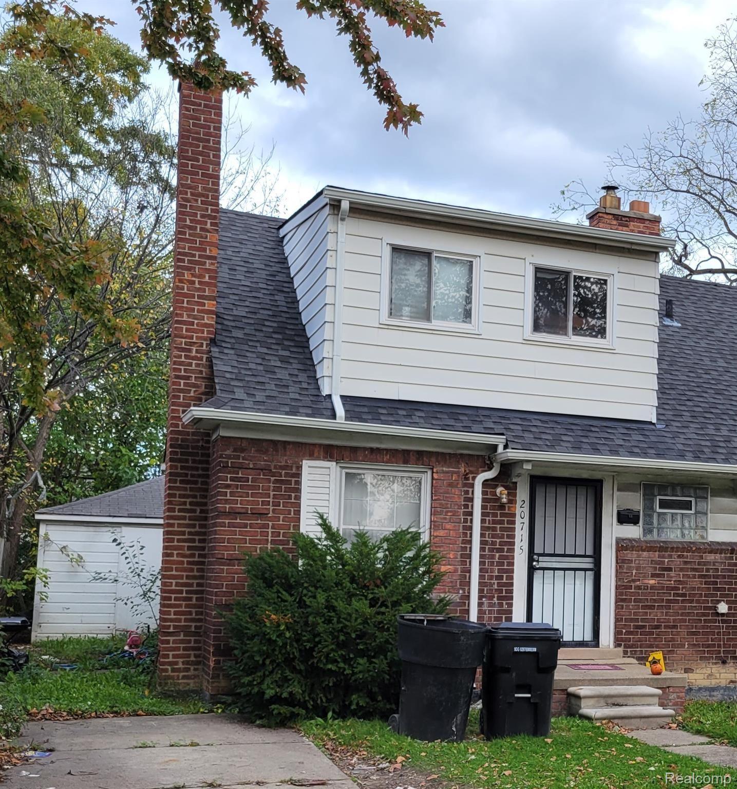 20715 Moross Road E — photo