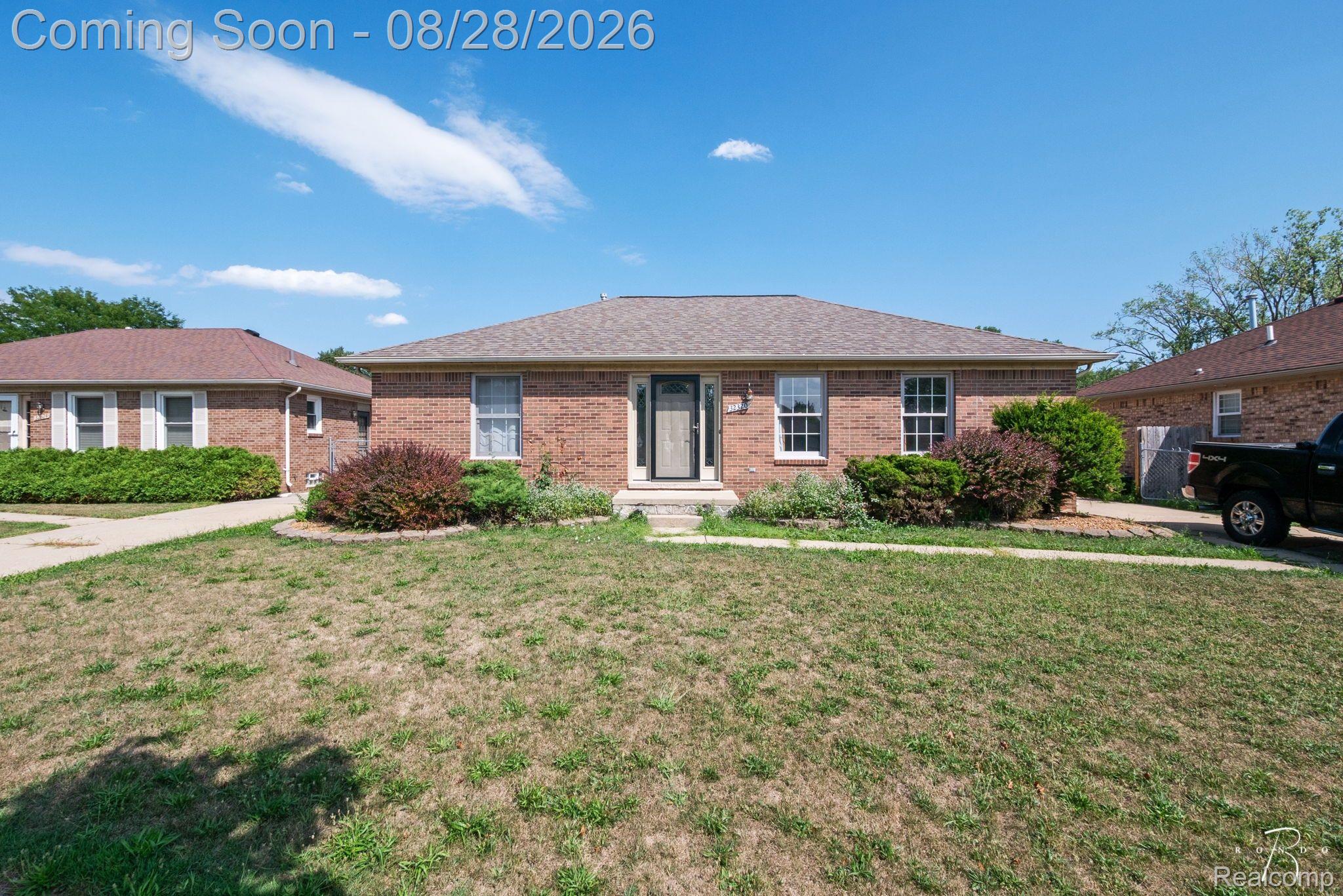 32320 Warner Court — photo