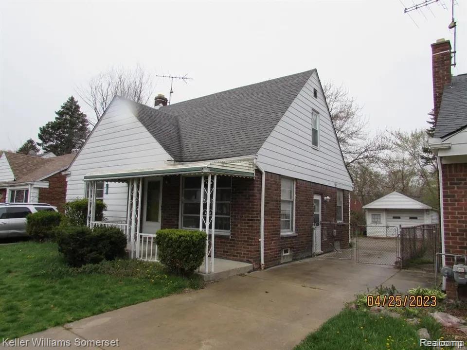 11461 Balfour Road — photo