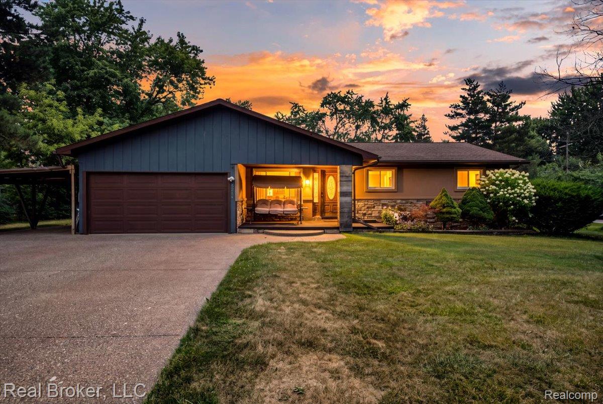 5214 Daniels Drive — photo