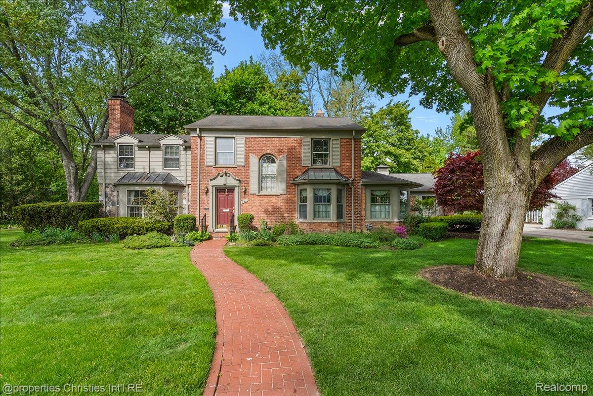 341 Westwood Drive — photo