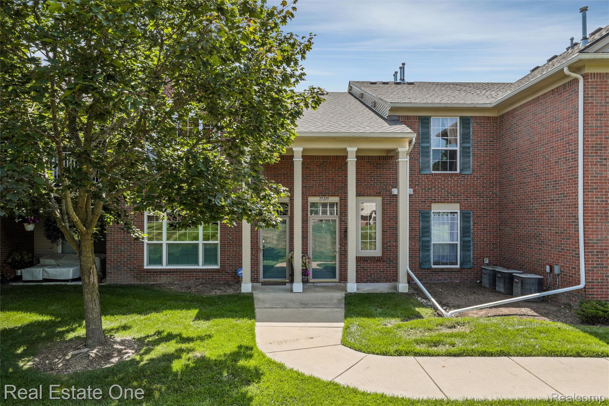 25209 Chesapeake Circle — photo