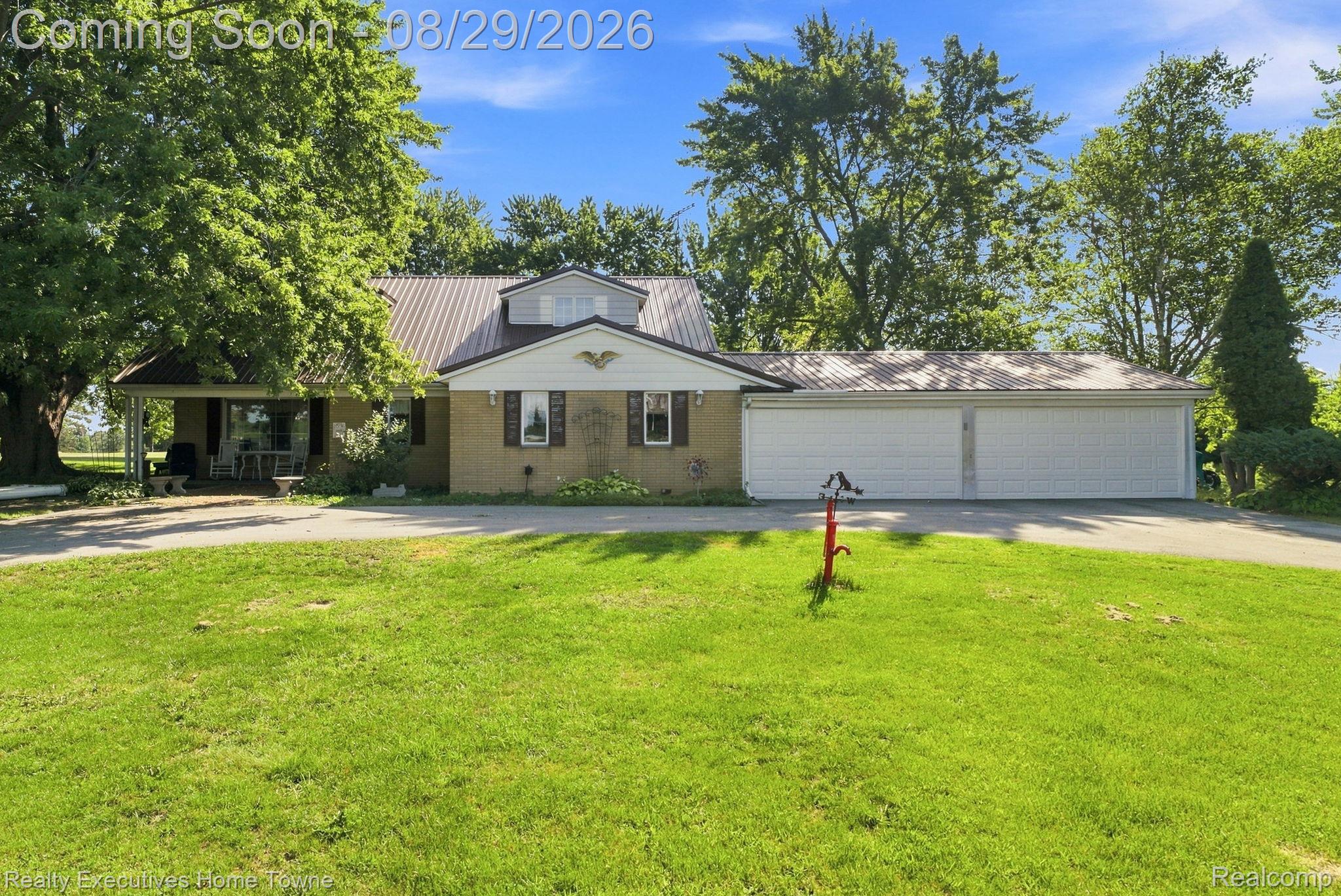 5593 Fairway Lane — photo