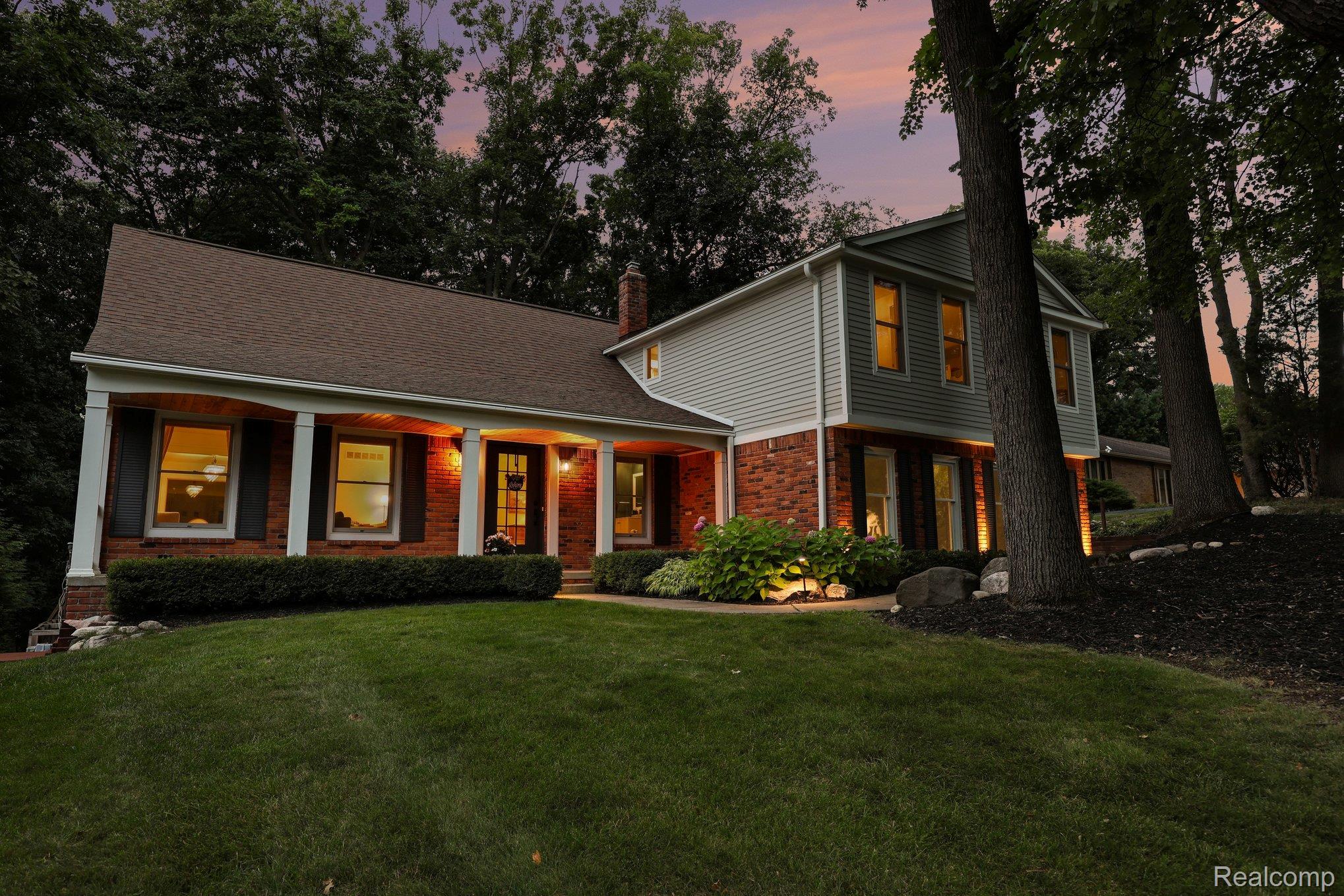 8265 Deerwood Road — photo