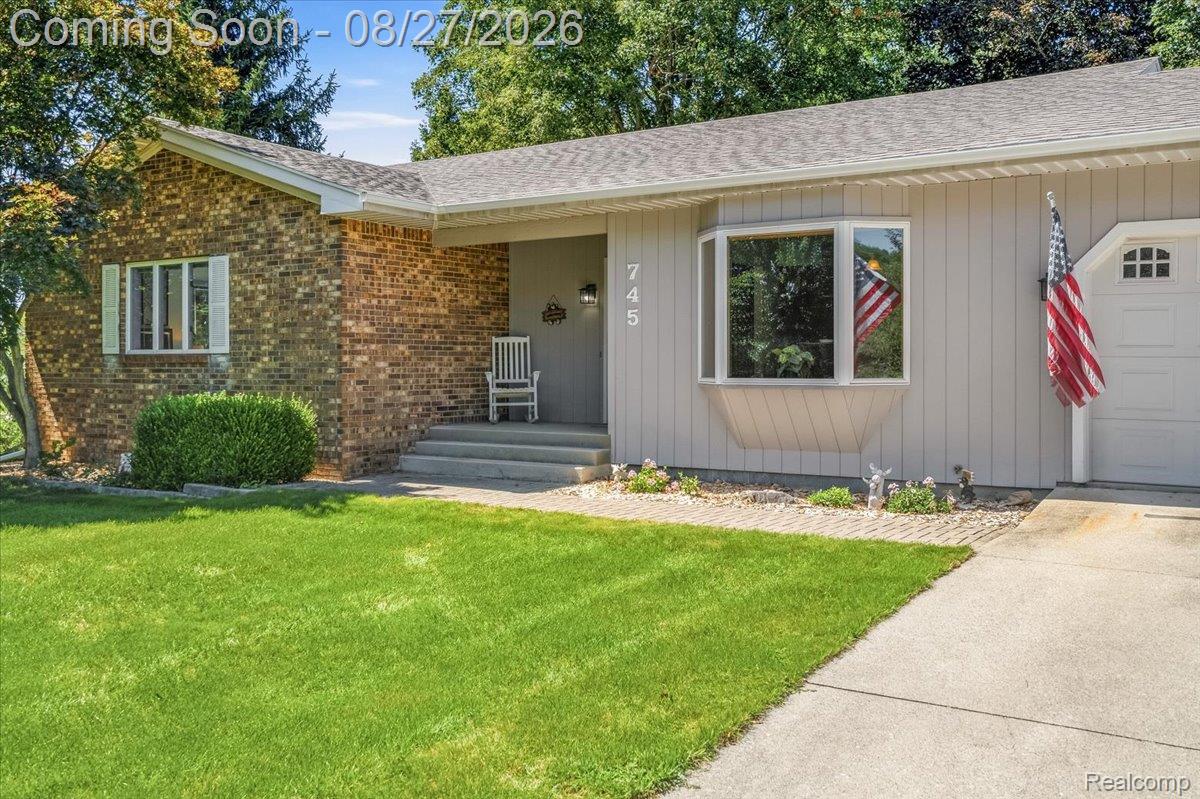 745 N Freer Road — photo
