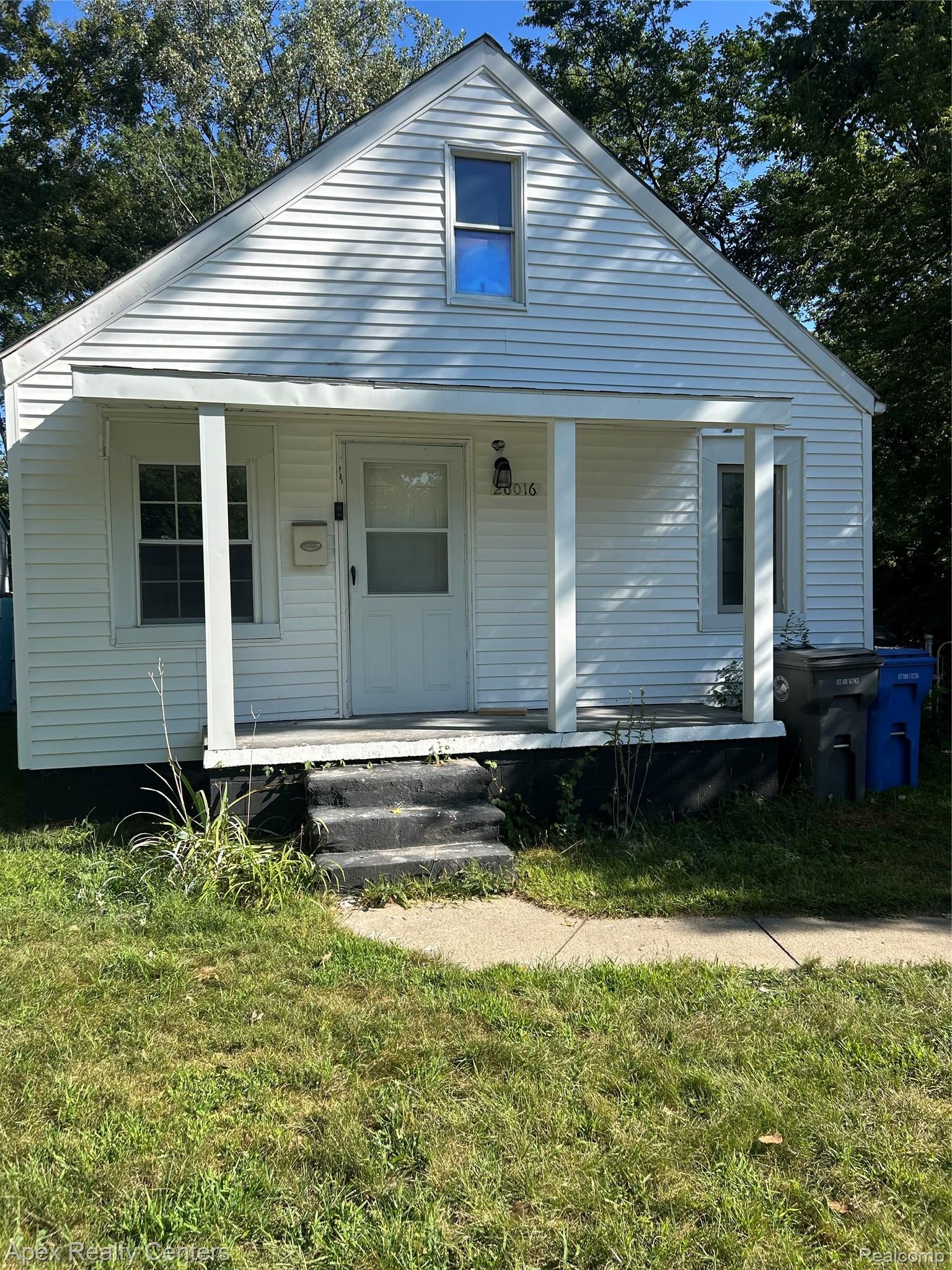 26016 Stanford Street — photo