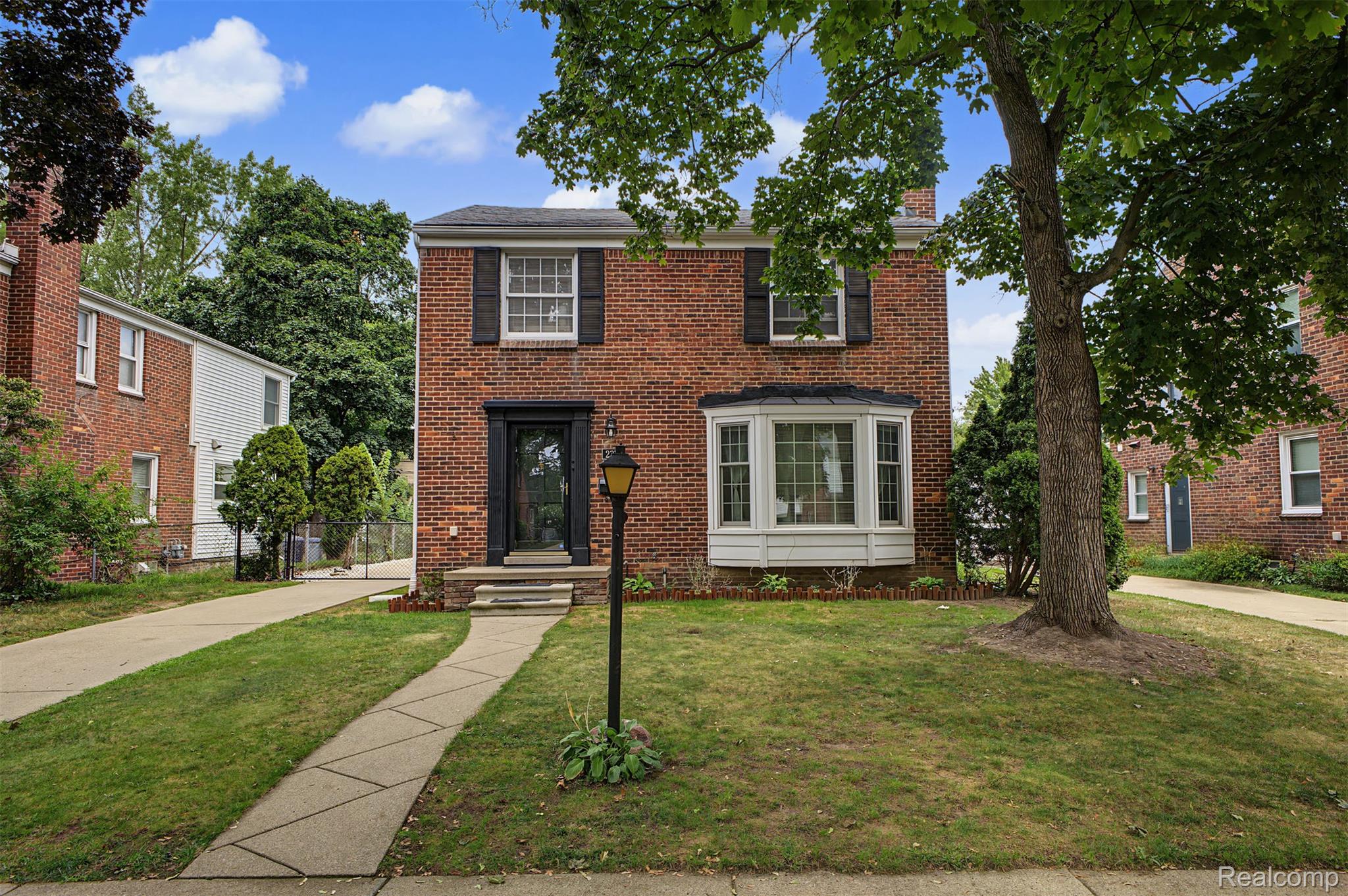 237 S Denwood Street — photo
