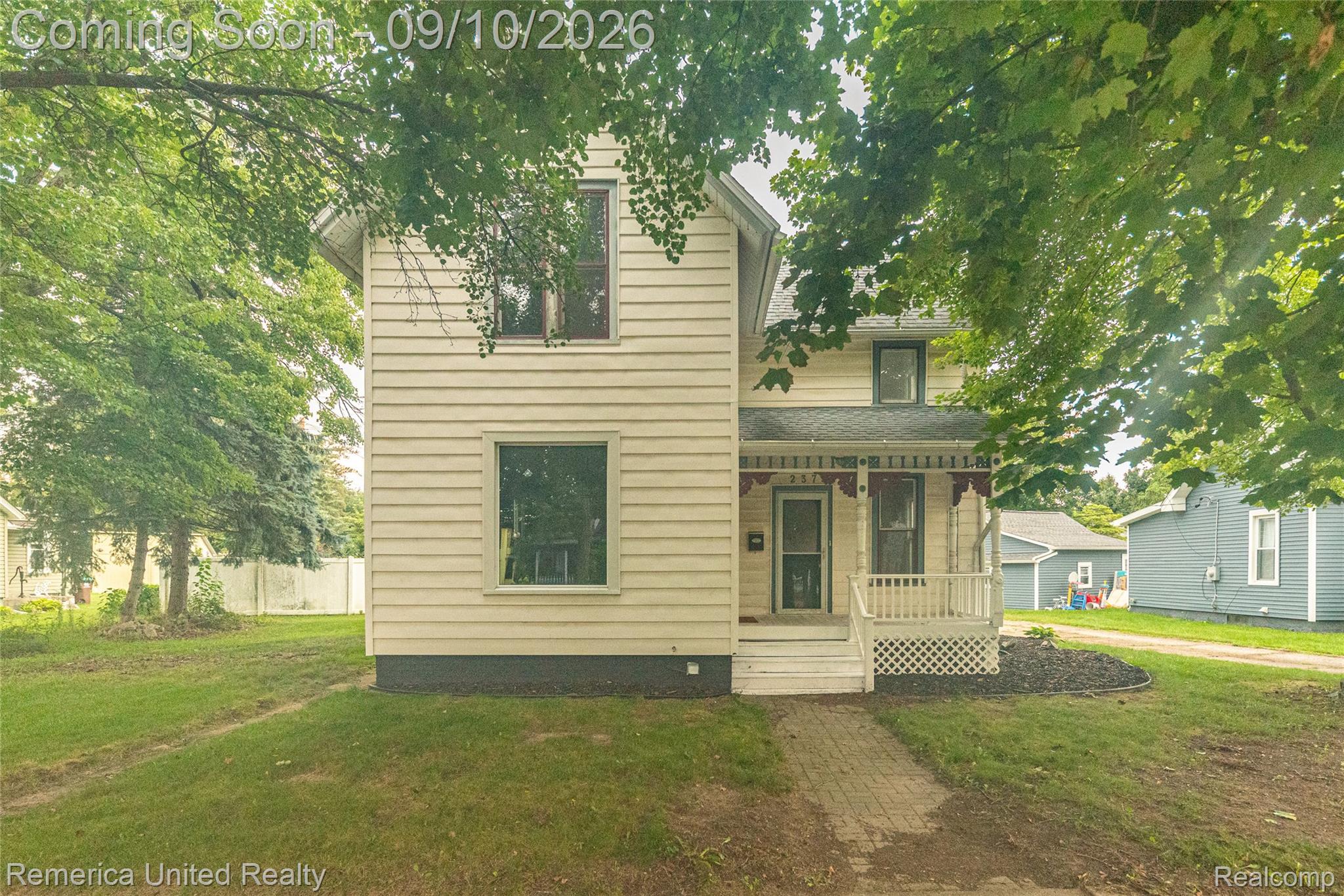 237 E Main Street — photo