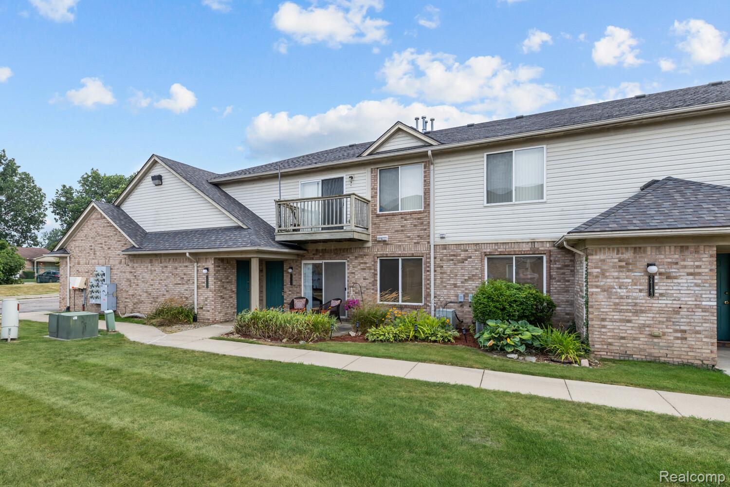 24149 Wedgewood Circle — photo