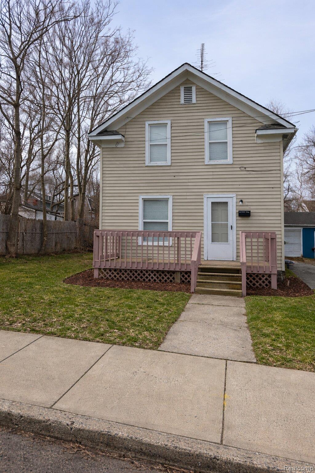35 Clarence Street — photo