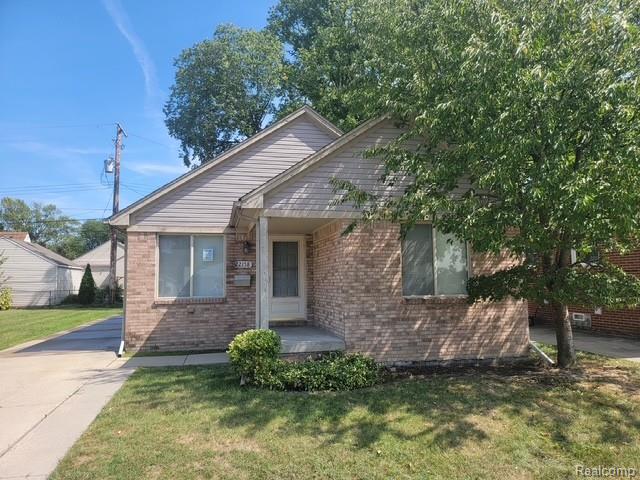 22158 David Avenue — photo