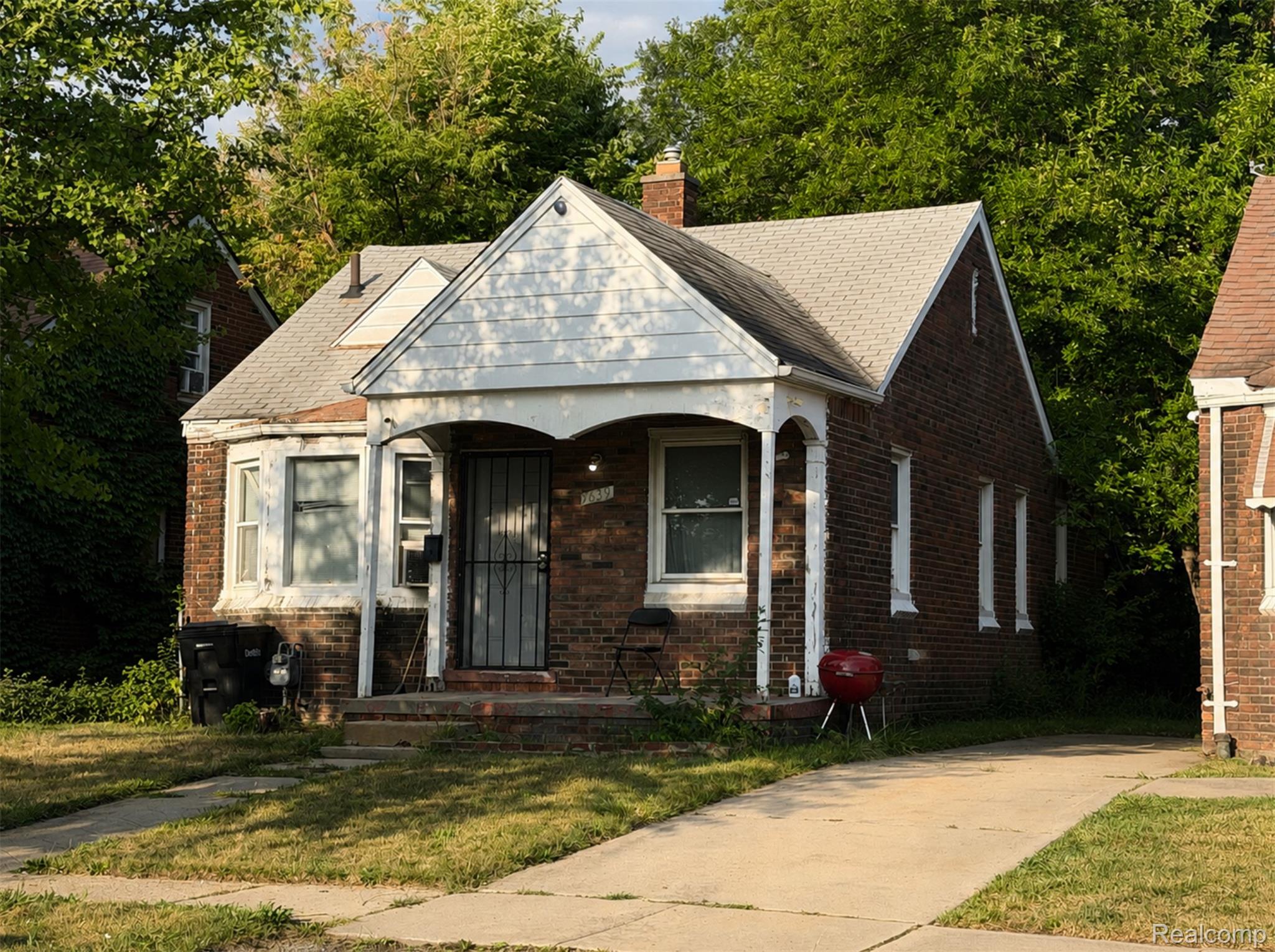 9639 Mettetal Street — photo
