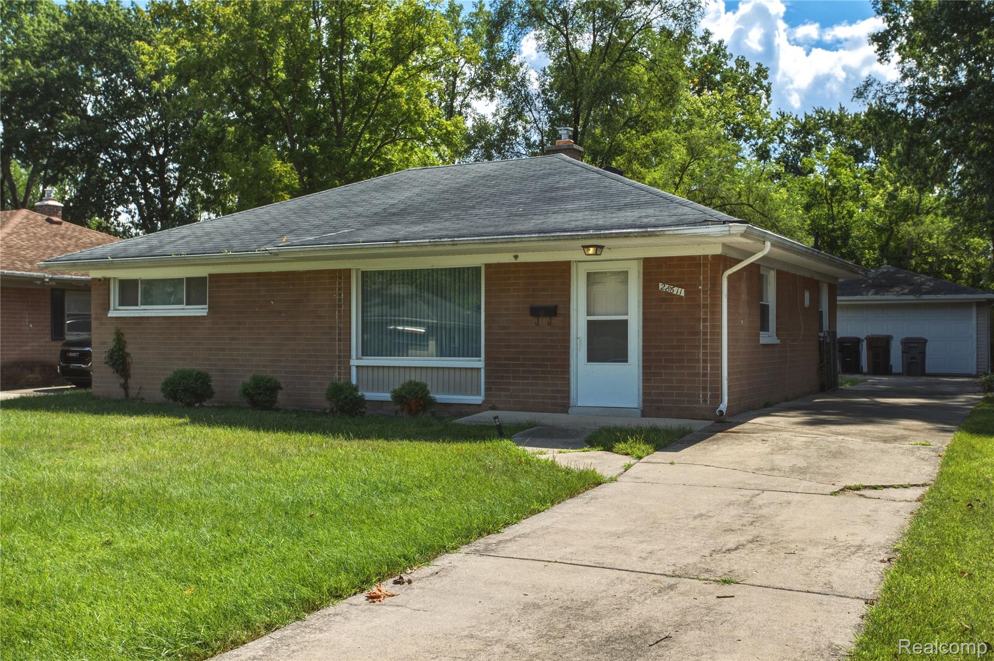 28611 Parkwood Street — photo
