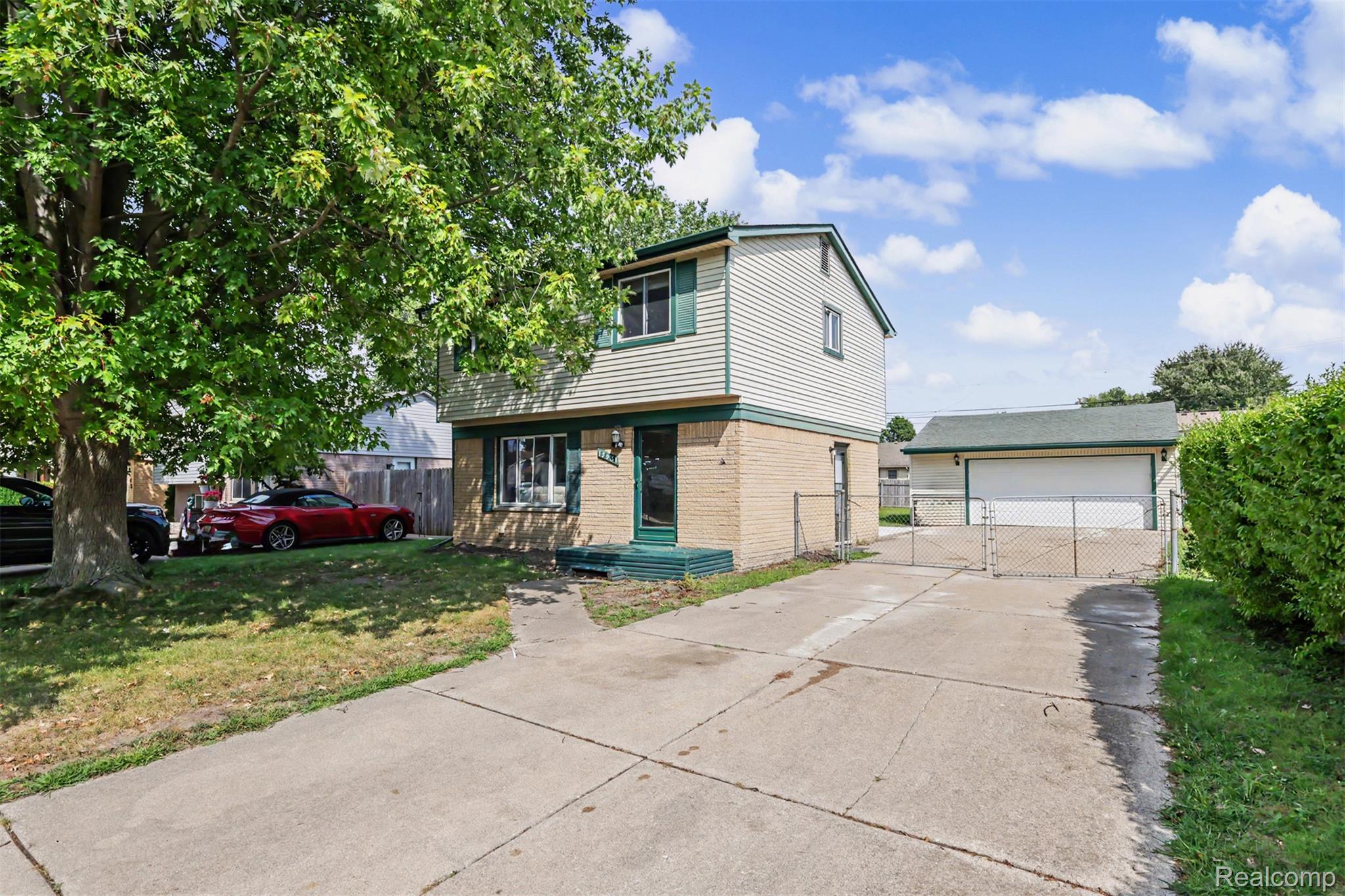 13531 Marvin Street — photo