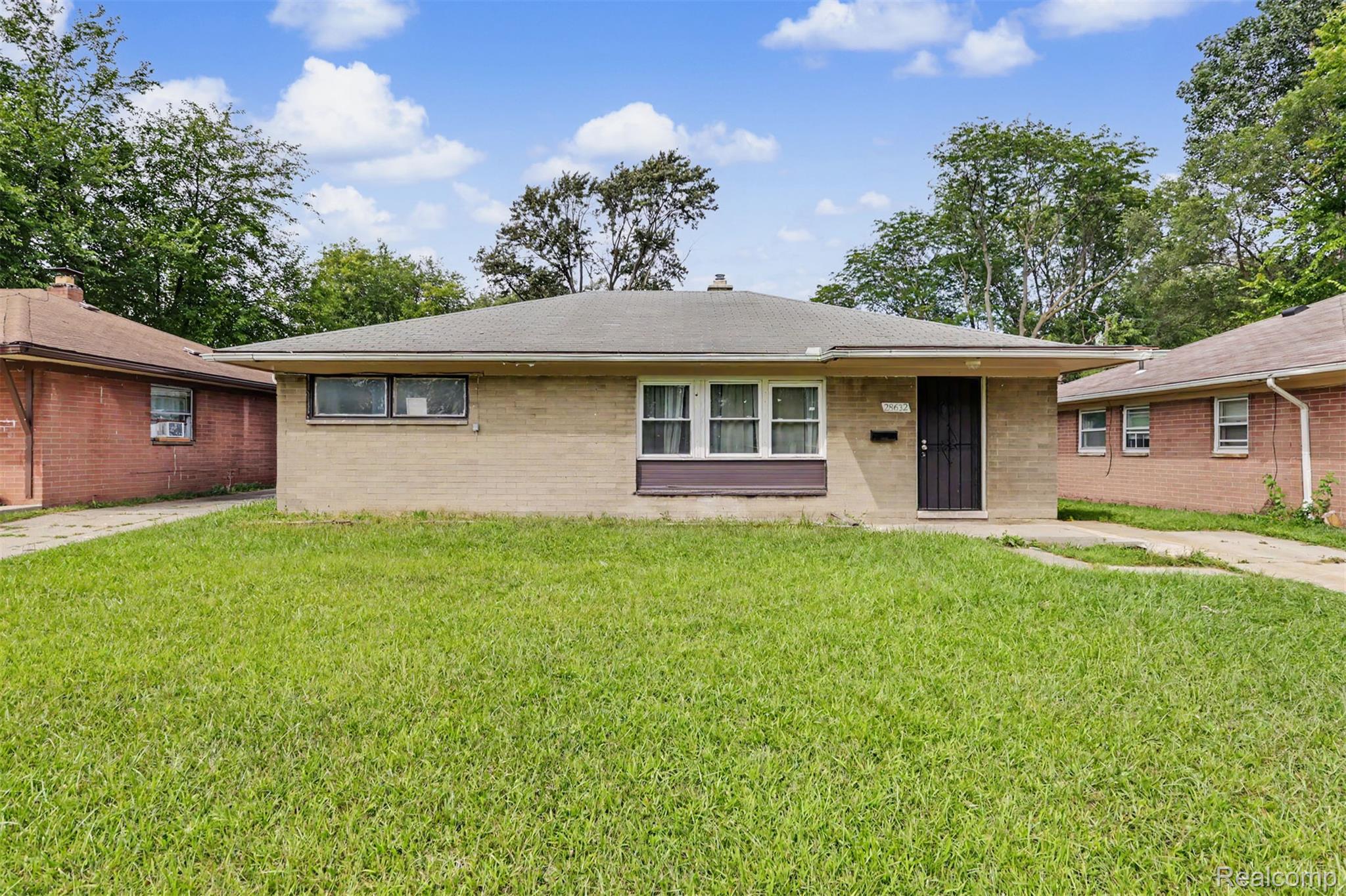 28632 Parkwood Street — photo