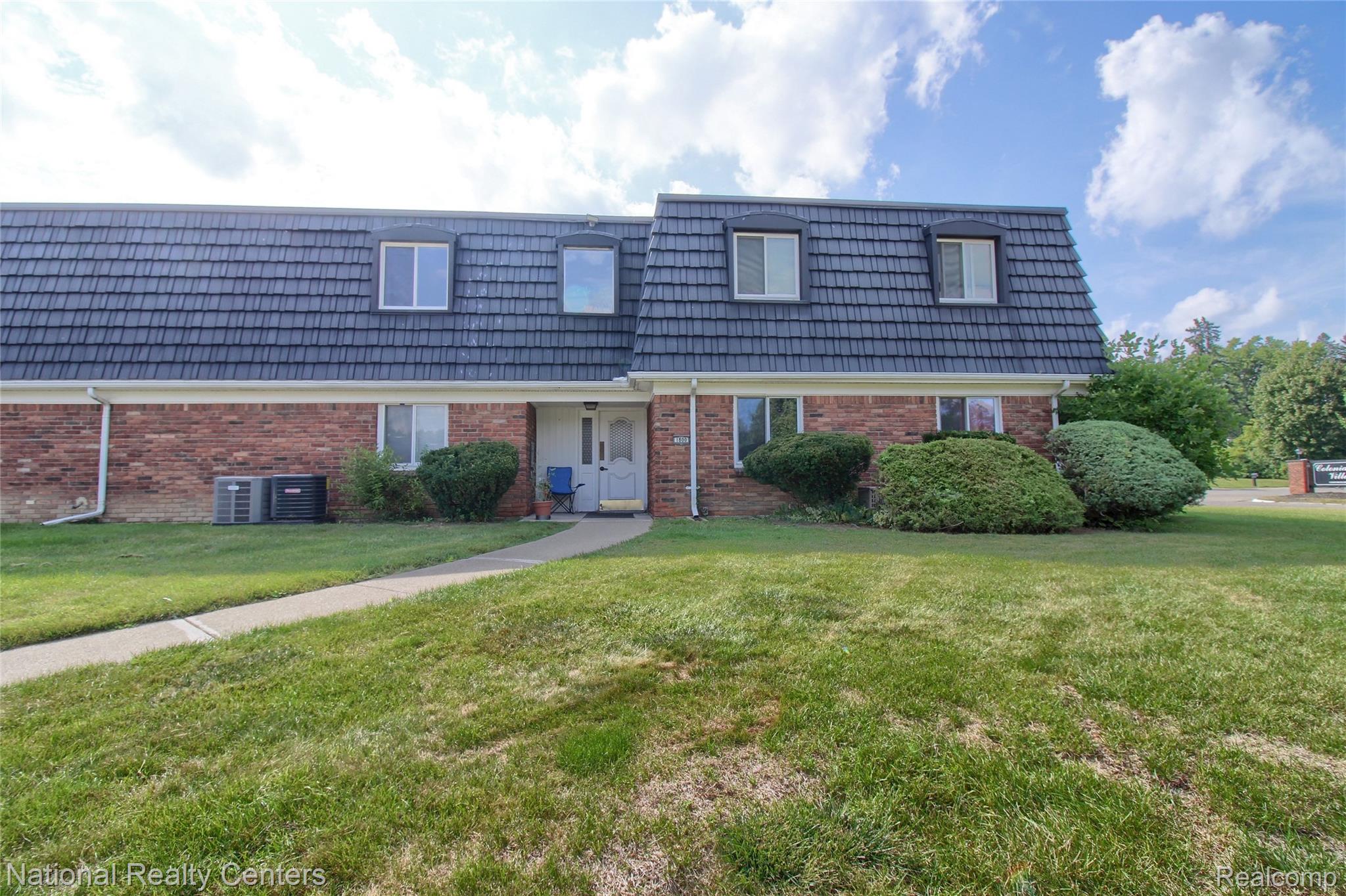 1800 Colonial Village Way 3 — photo