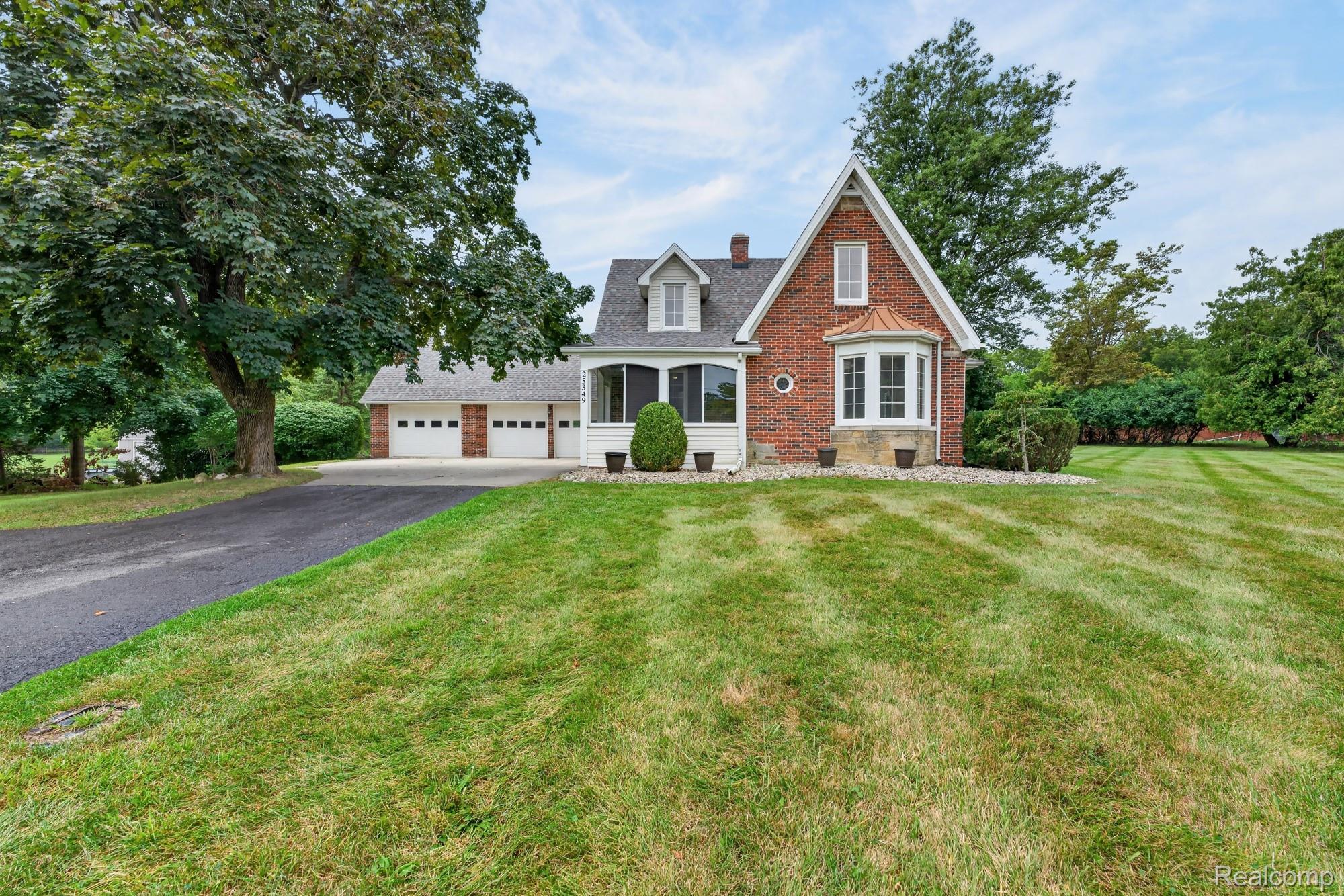 25349 E Huron River Drive — photo