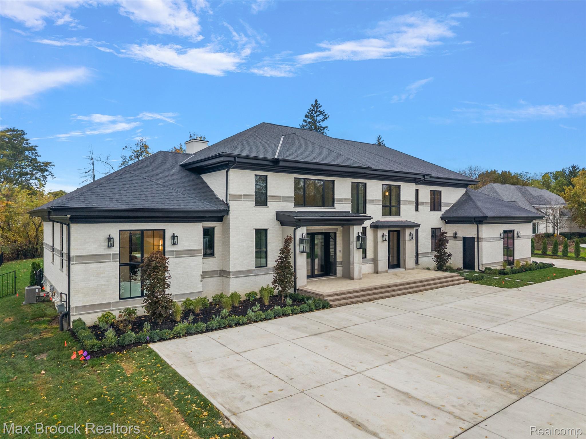 5560 Franklin Road — photo