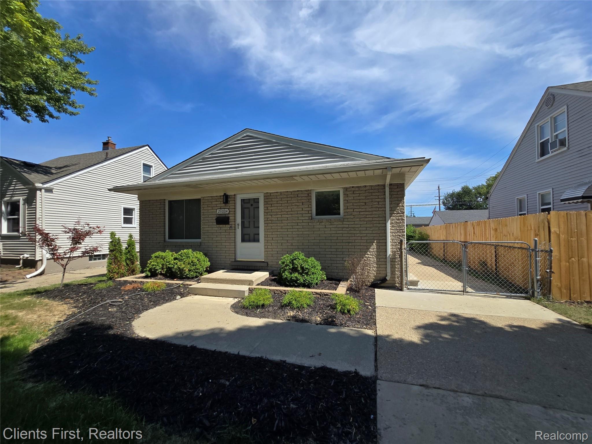 28004 Hughes Street — photo