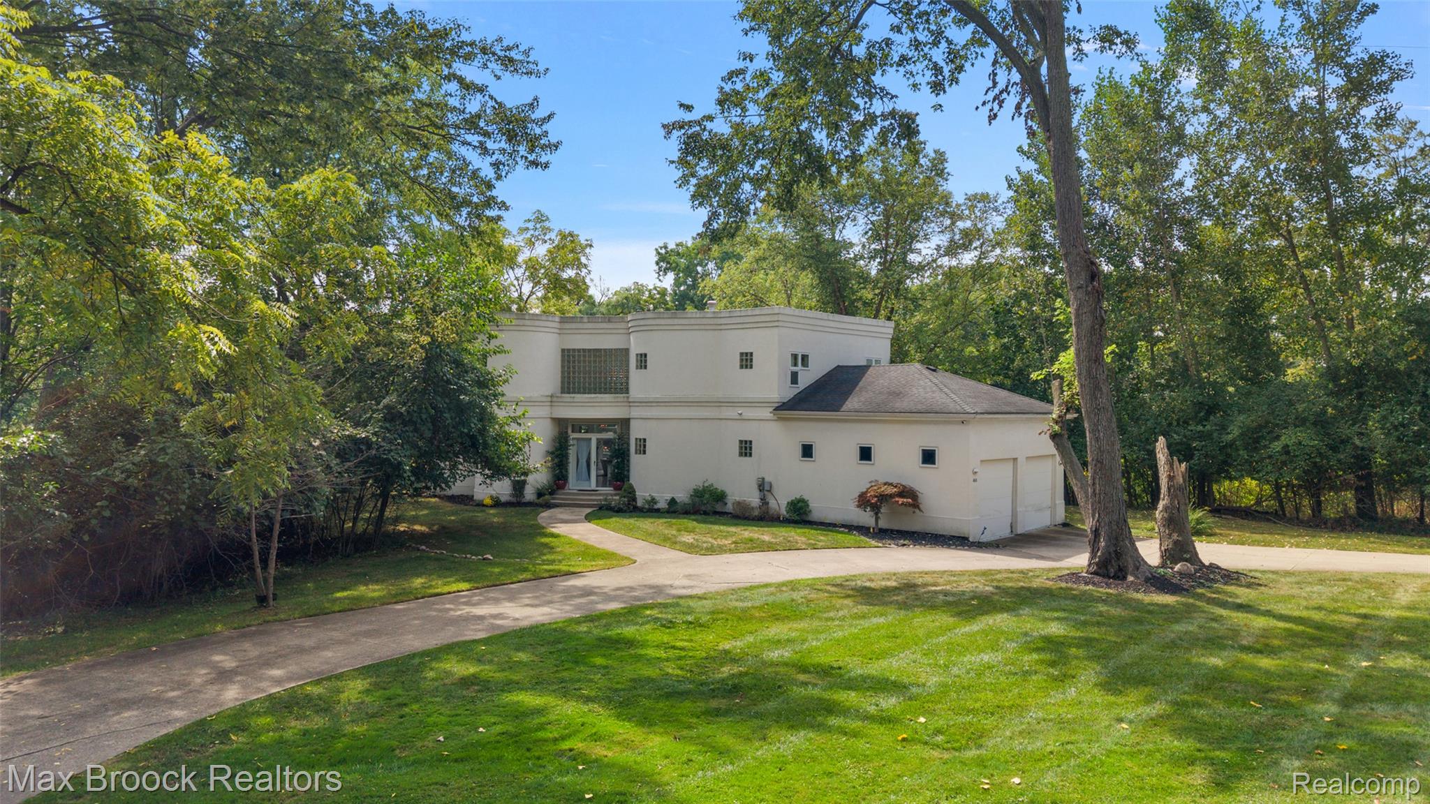 4845 Bryn Mawr Drive — photo