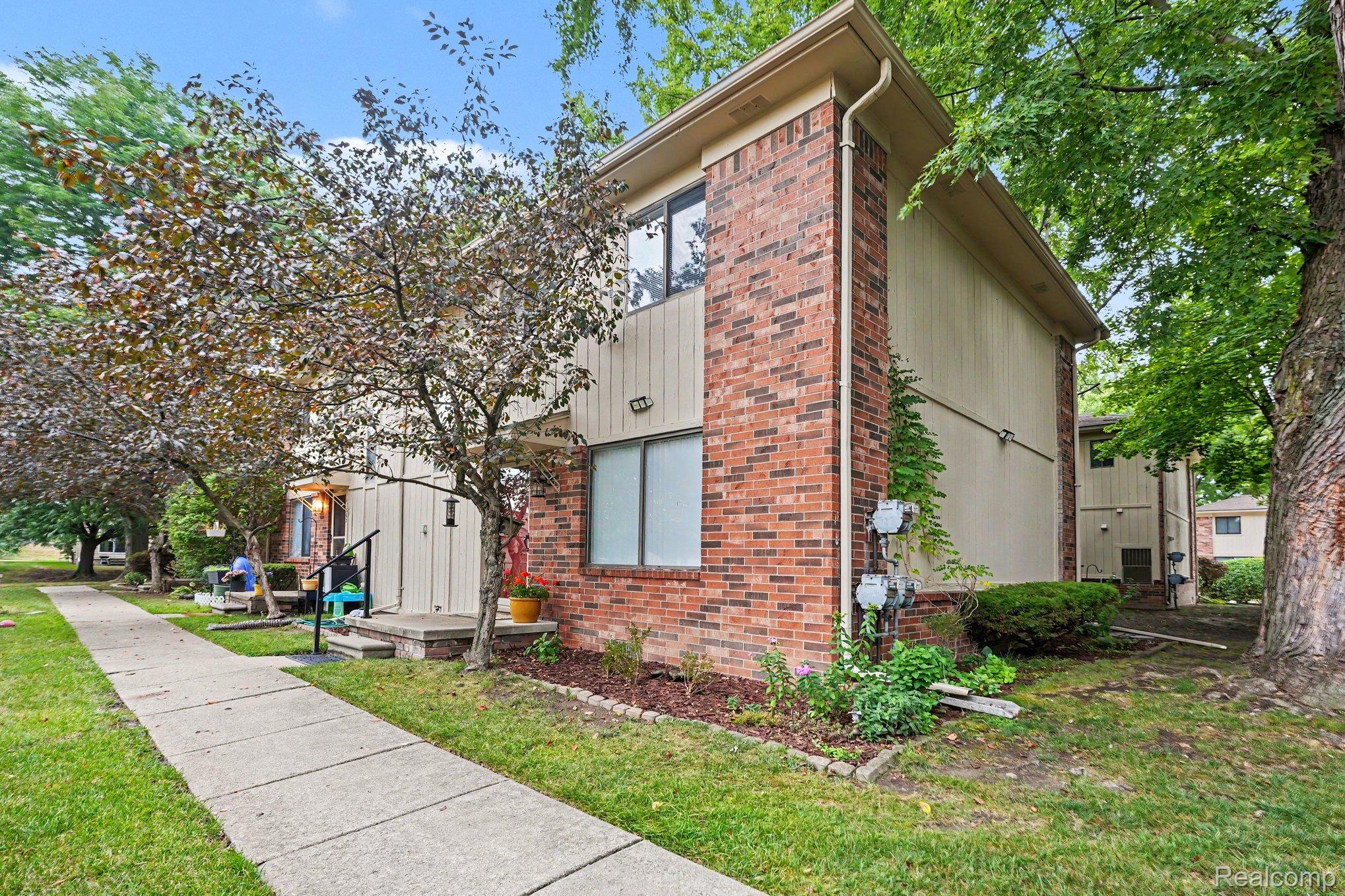 40861 Highpointe Drive — photo