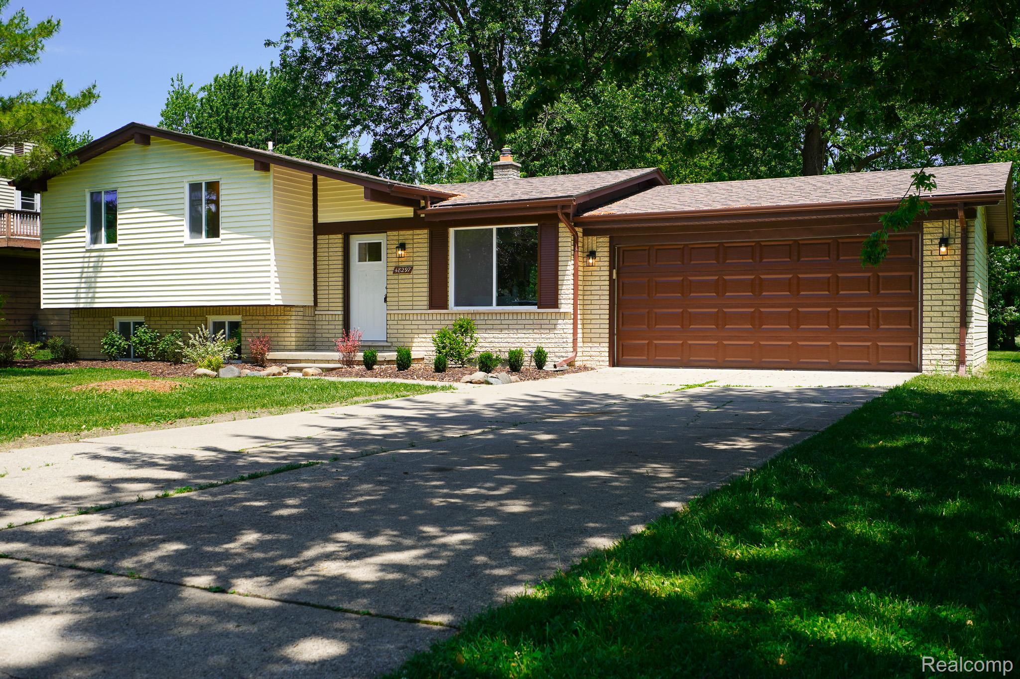 48297 Mallard Drive — photo