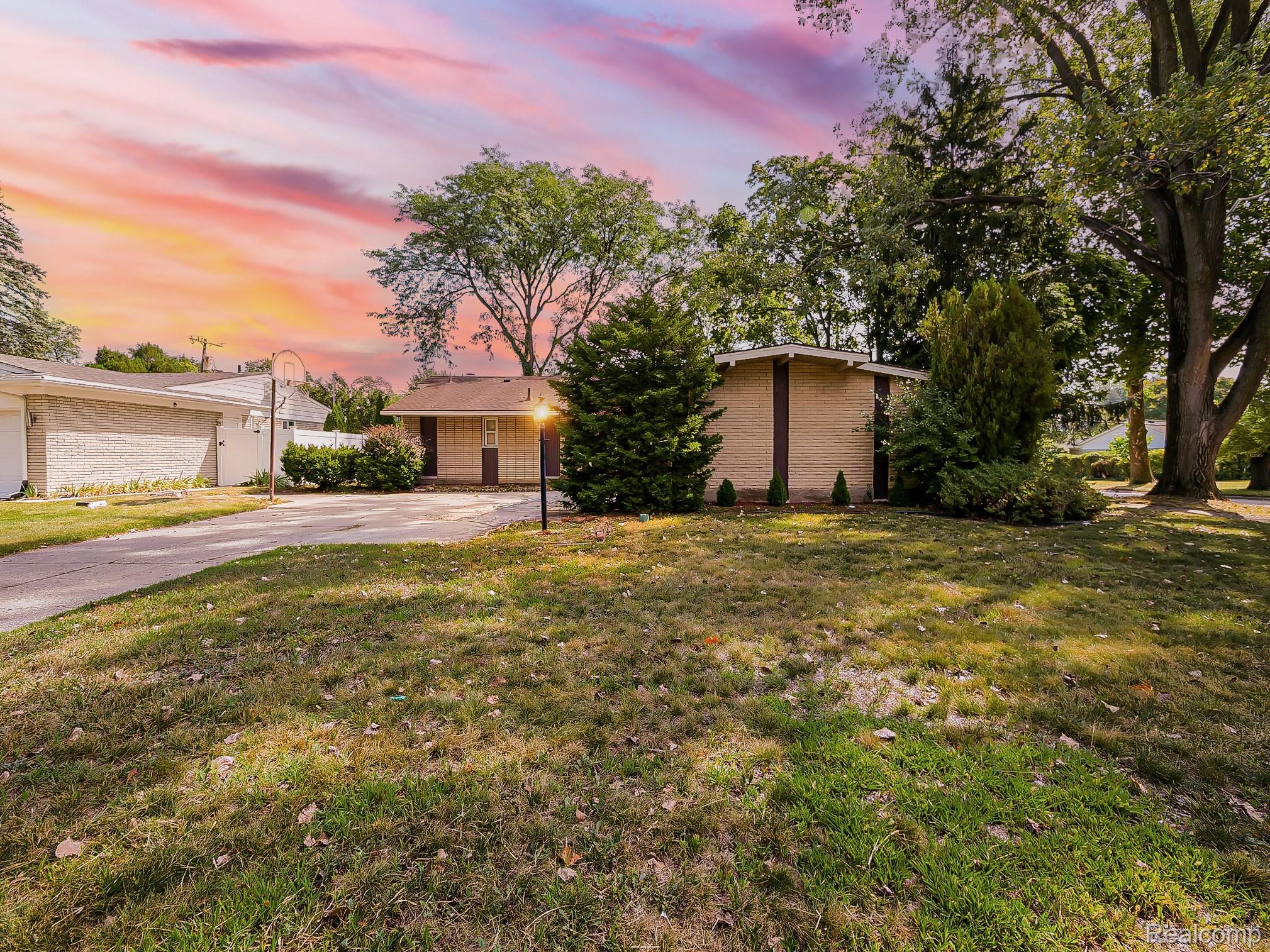 21520 Concord Court — photo